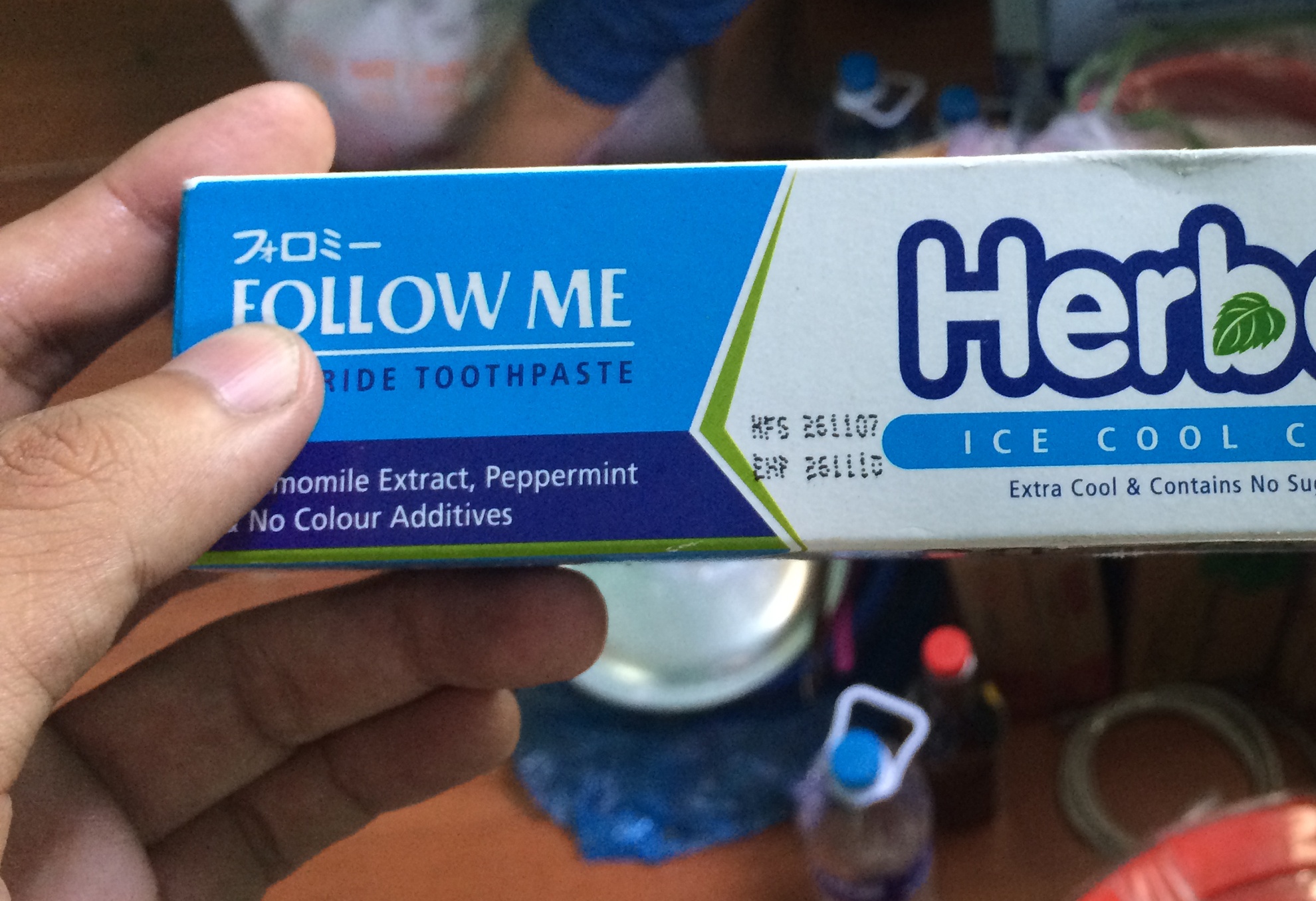 Nguoi dan vung lu nhan hang cuu tro qua han su dung 5 nam hinh anh