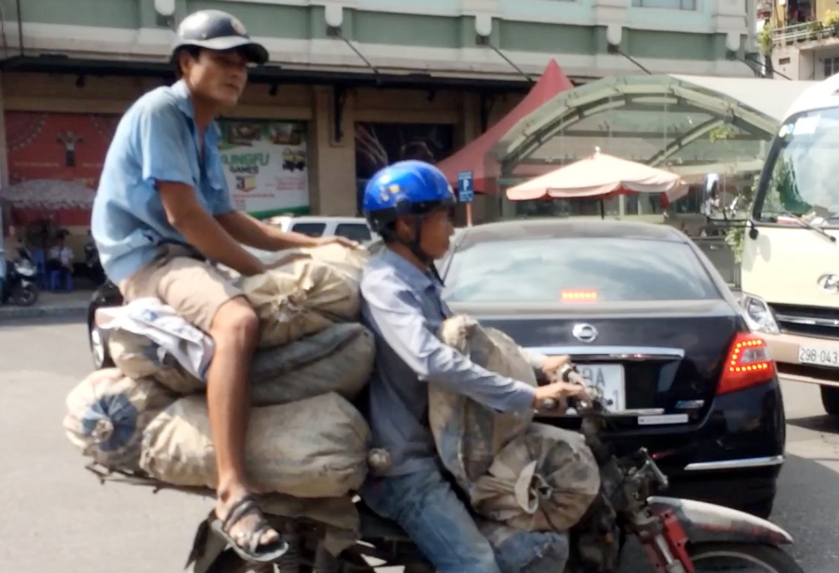 Nhung kieu van chuyen chi co o Viet Nam hinh anh