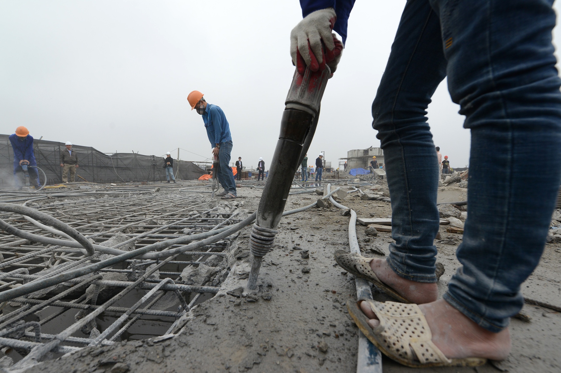 Cưỡng chế nhà 8B Lê Trực ảnh 6 Cuong che nha 8B Le Truc anh 6