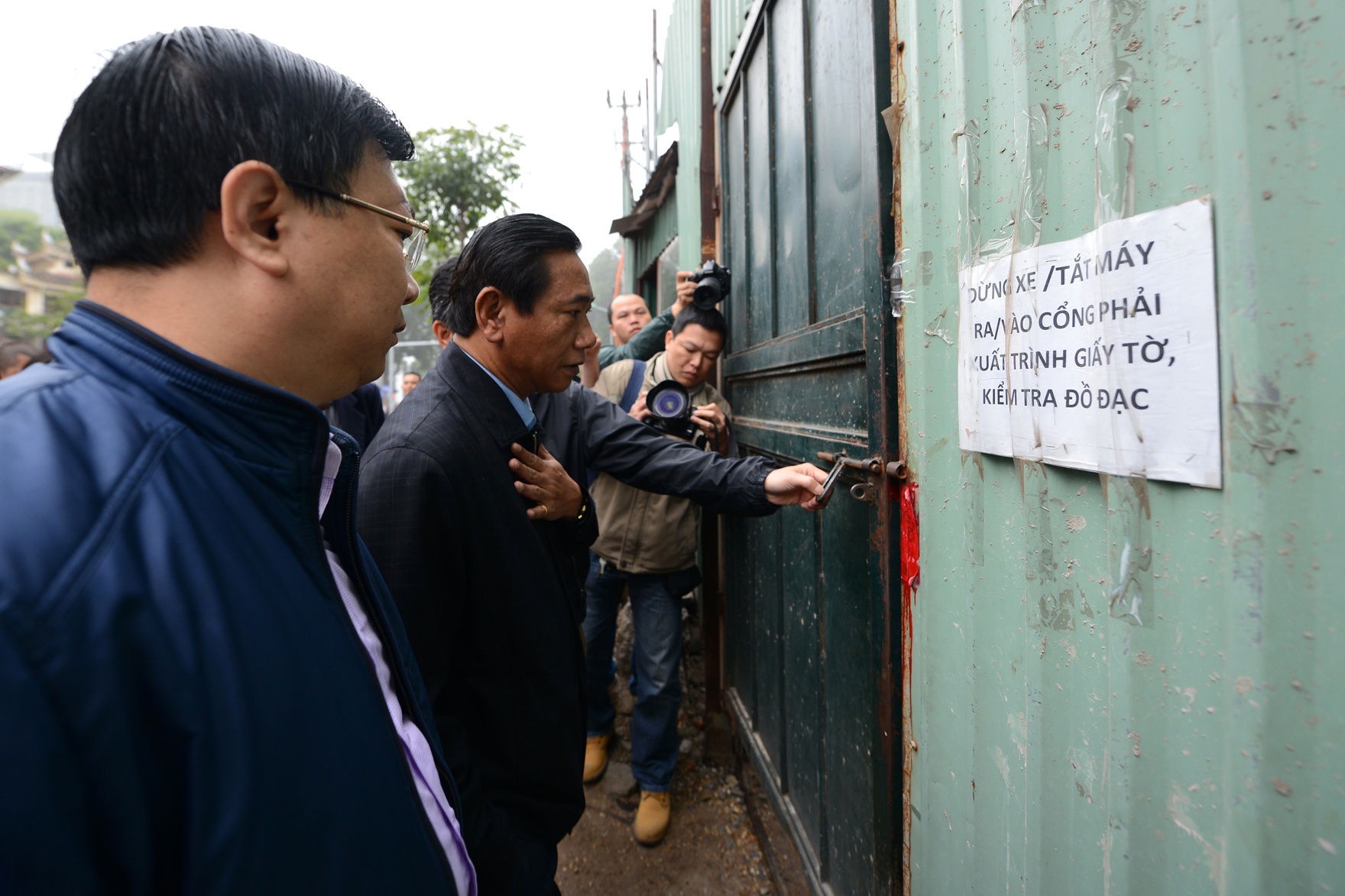 Cưỡng chế nhà 8B Lê Trực ảnh 3 Cuong che nha 8B Le Truc anh 3