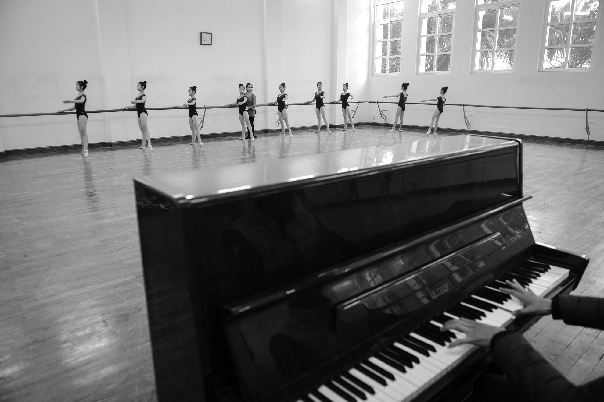 nu sinh mua ballet anh 1