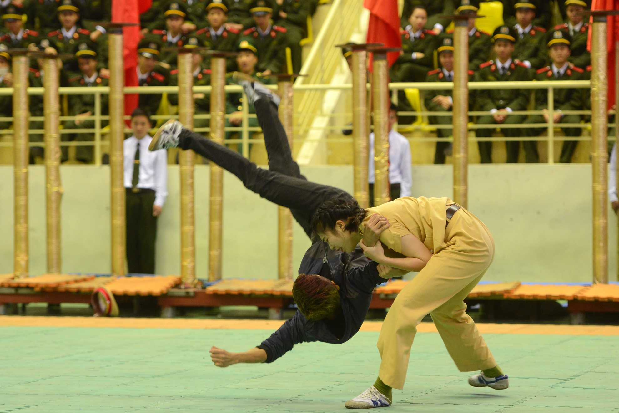 Hoc vien canh sat anh 6