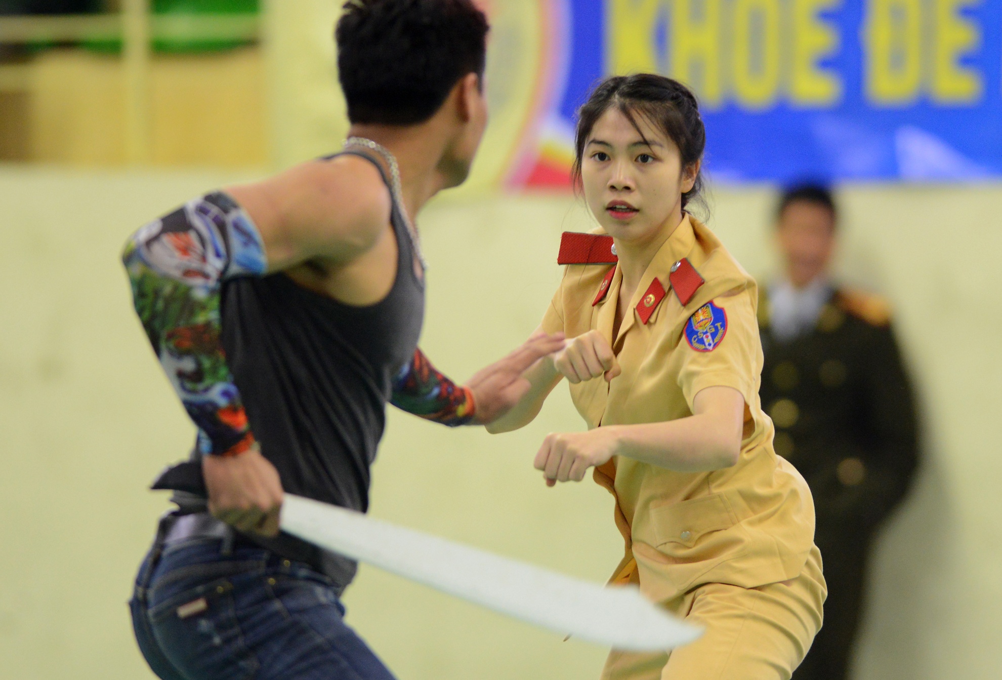 Hoc vien canh sat anh 4