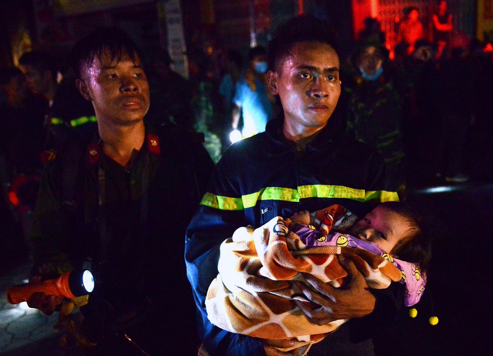 Cuoc thi anh ve phong chay, chua chay va cuu nan cuu ho hinh anh