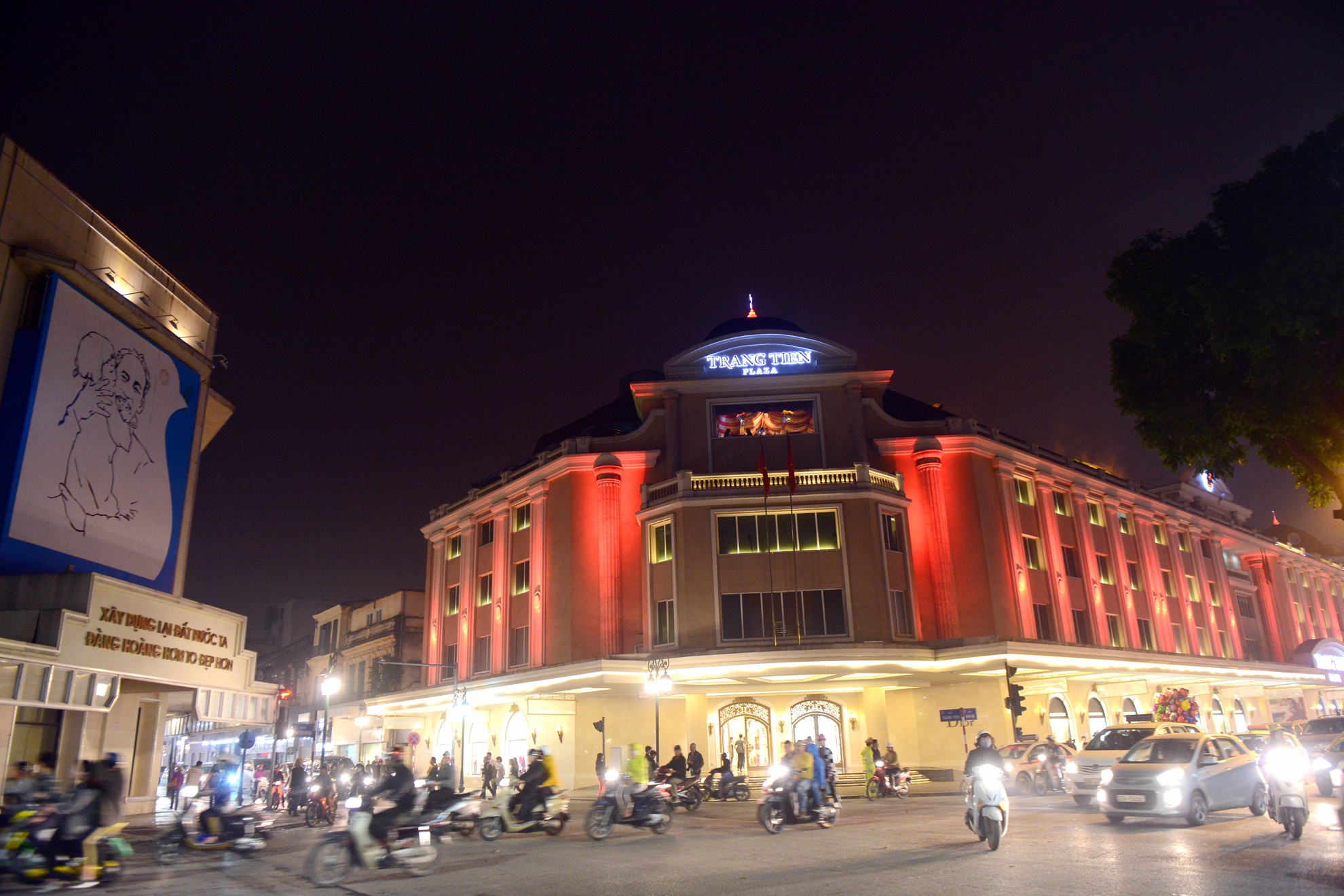 Ha Noi truoc va trong gio trai dat anh 6