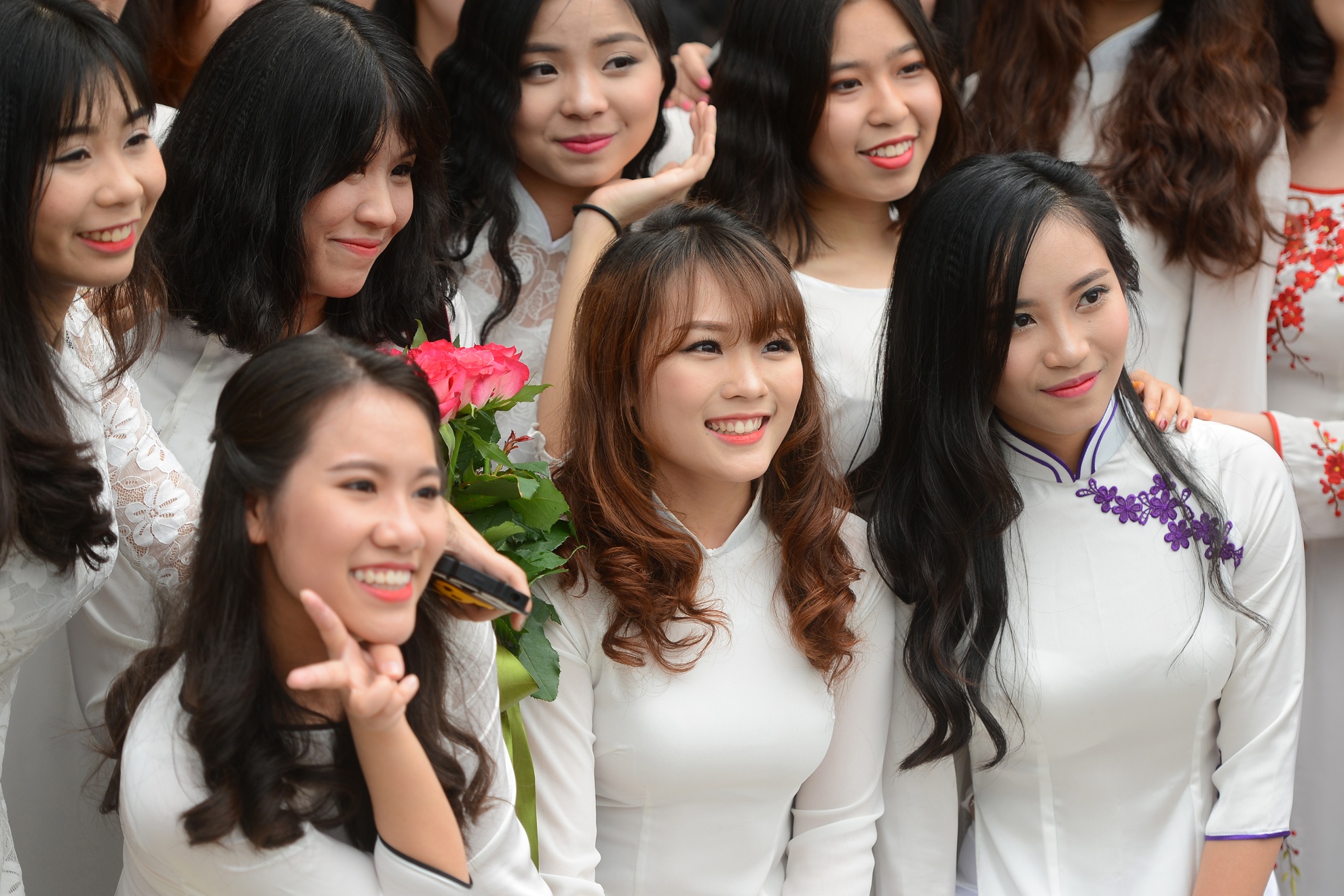 Nu sinh Ams mac ao dai anh 3