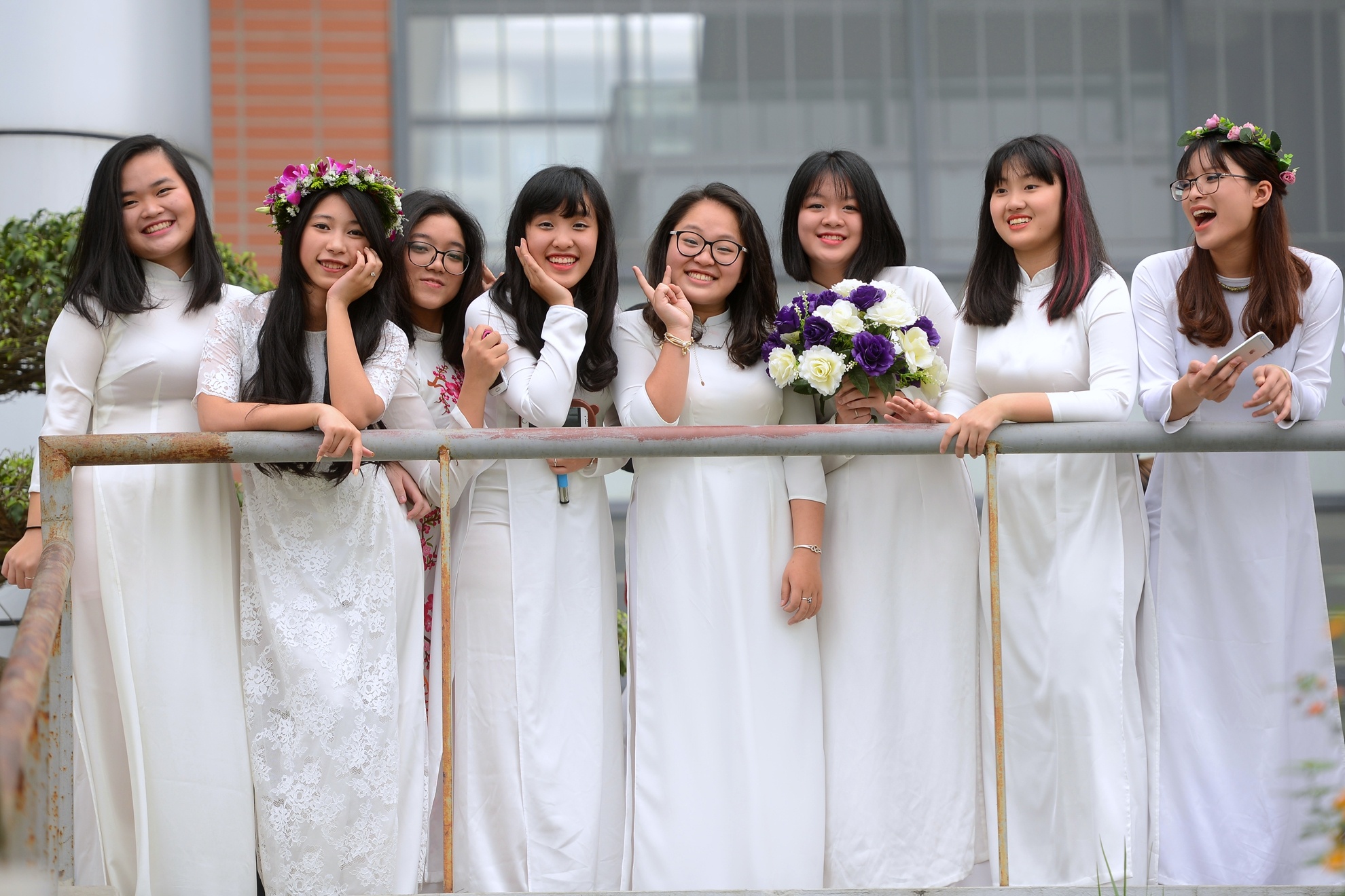 Nu sinh Ams mac ao dai anh 1