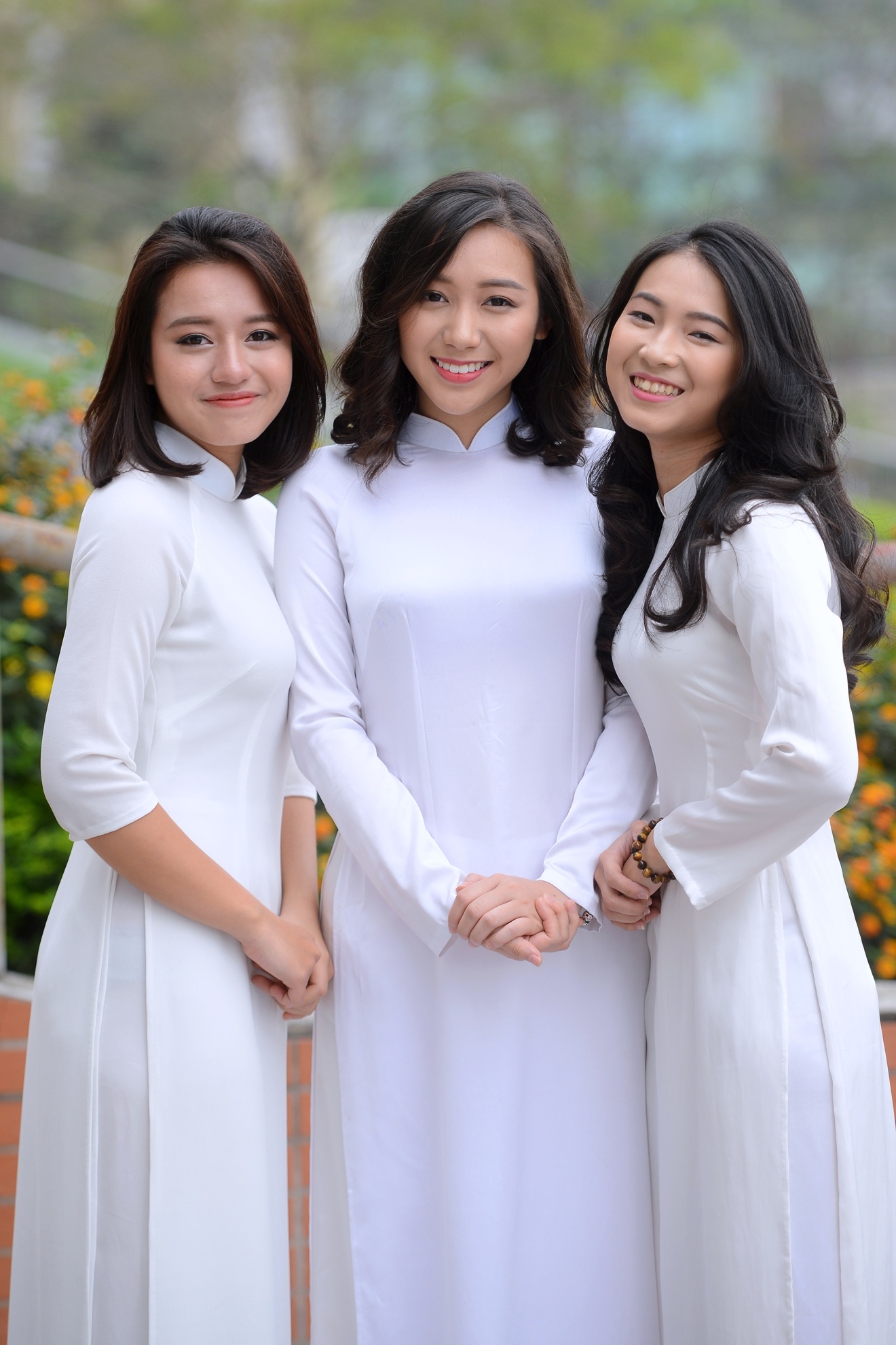 Nu sinh Ams mac ao dai anh 2