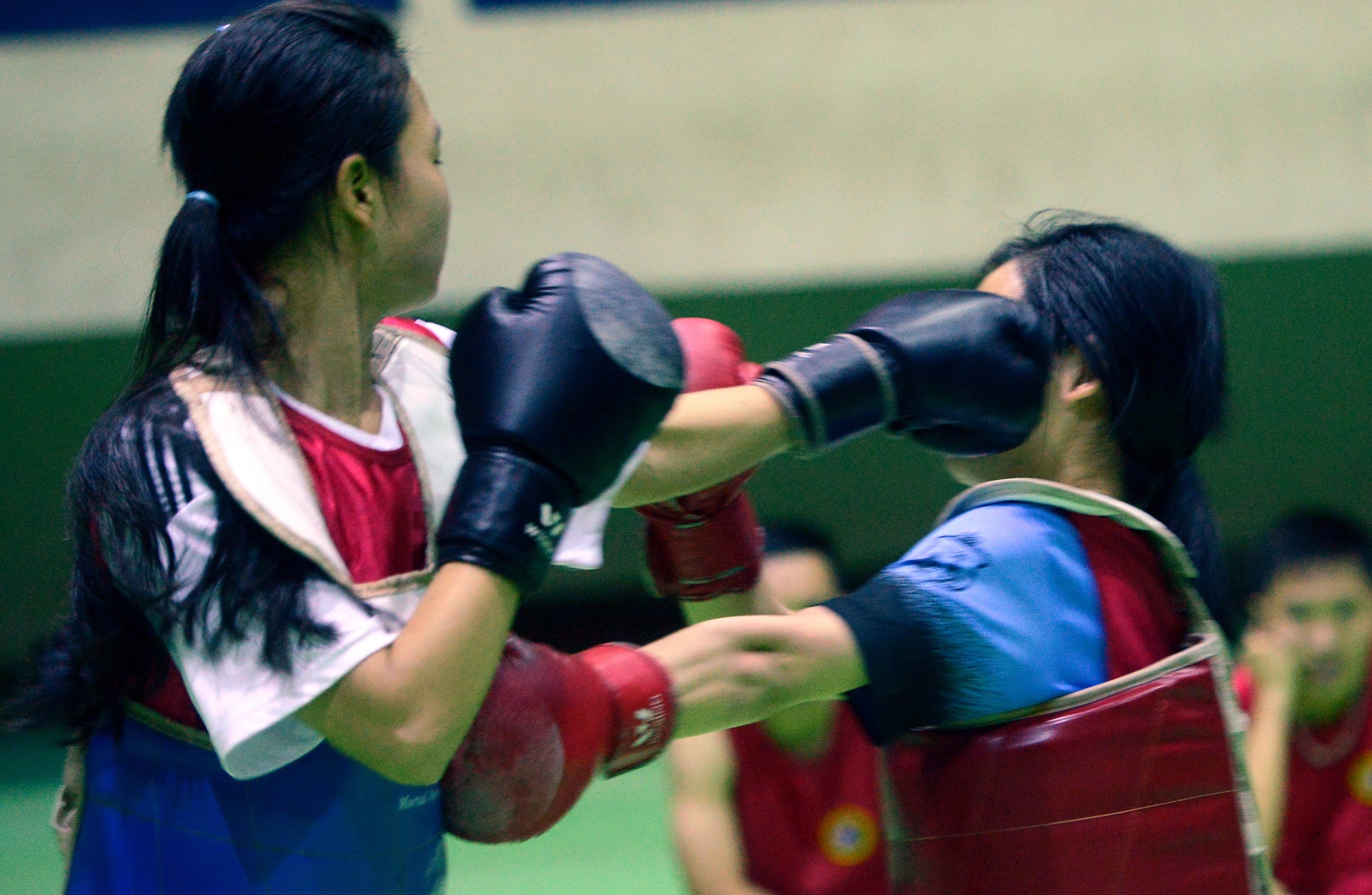 Nu sinh cong an nhan dan danh vo anh 14