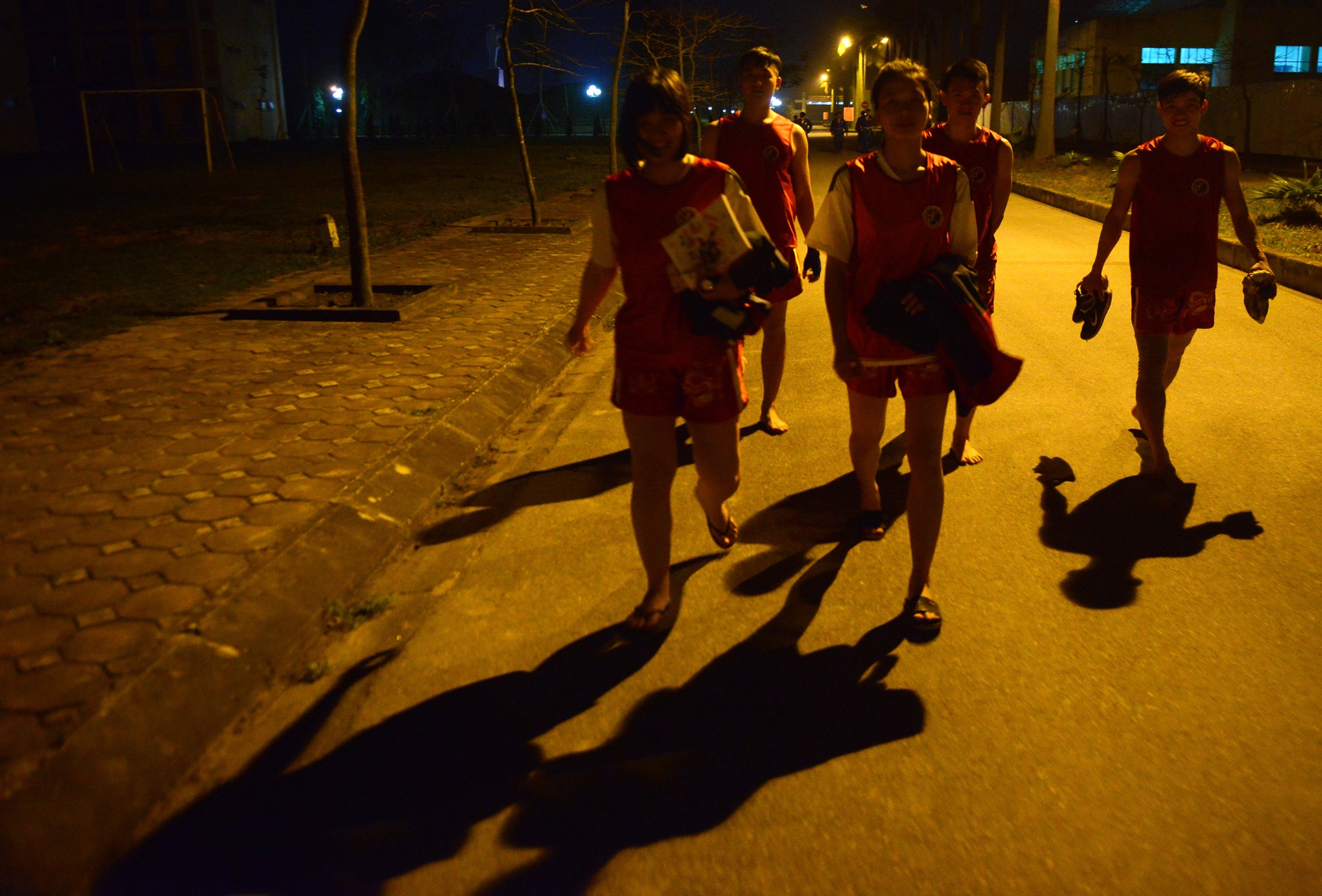 Nu sinh cong an nhan dan danh vo anh 17