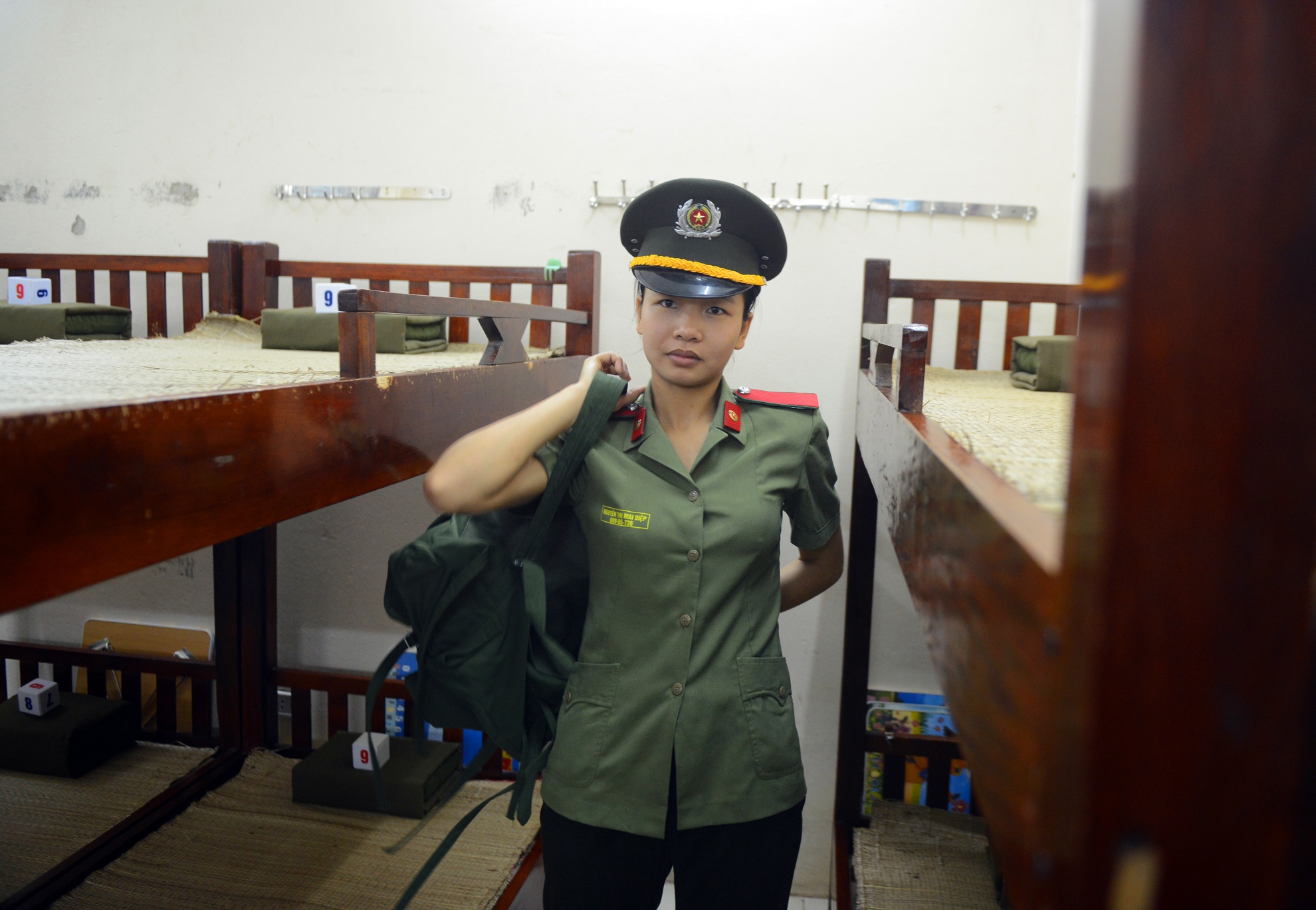 Nu sinh cong an nhan dan danh vo anh 19