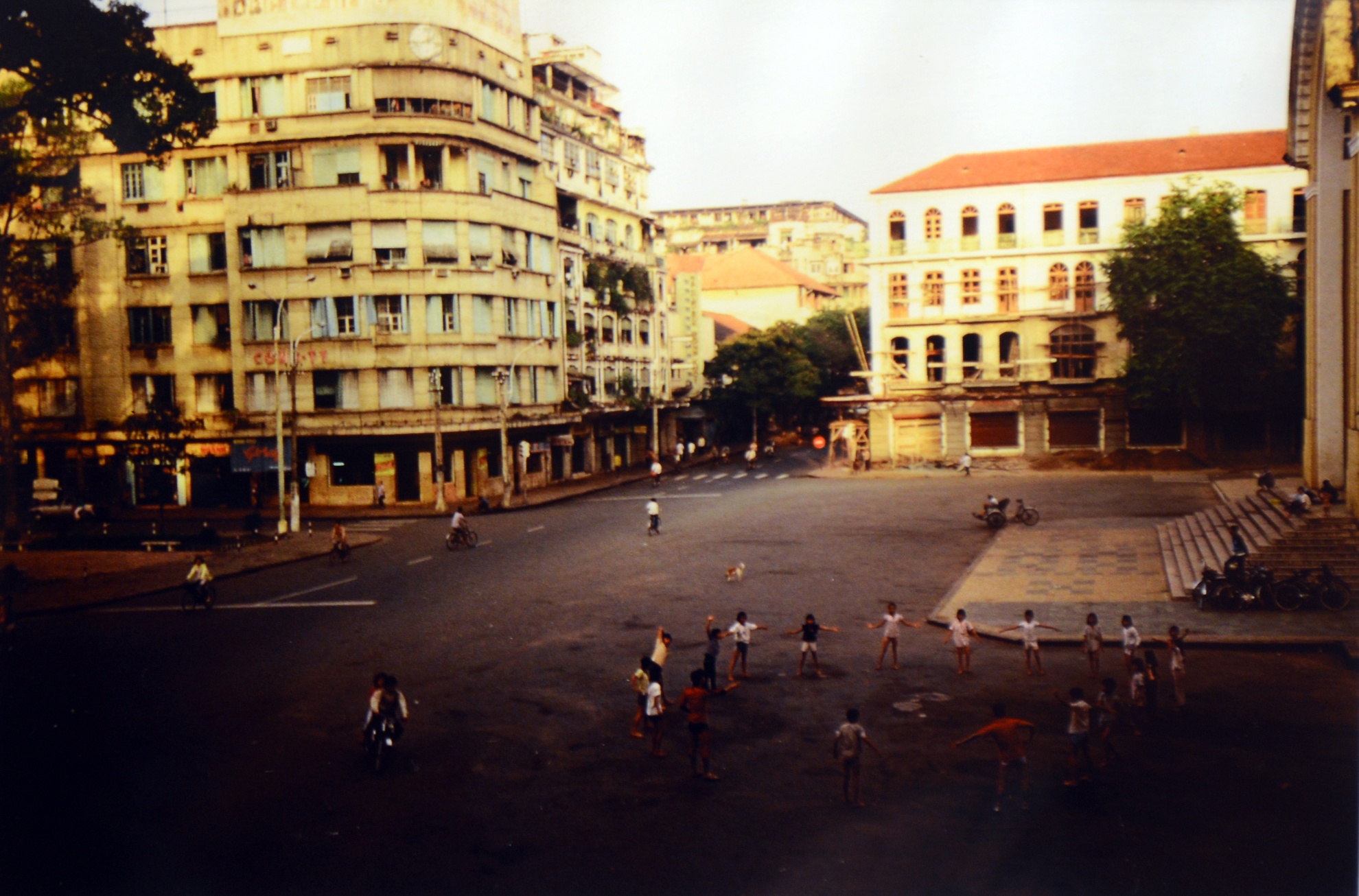 Trien lam anh Viet Nam nhung nam 80 anh 13