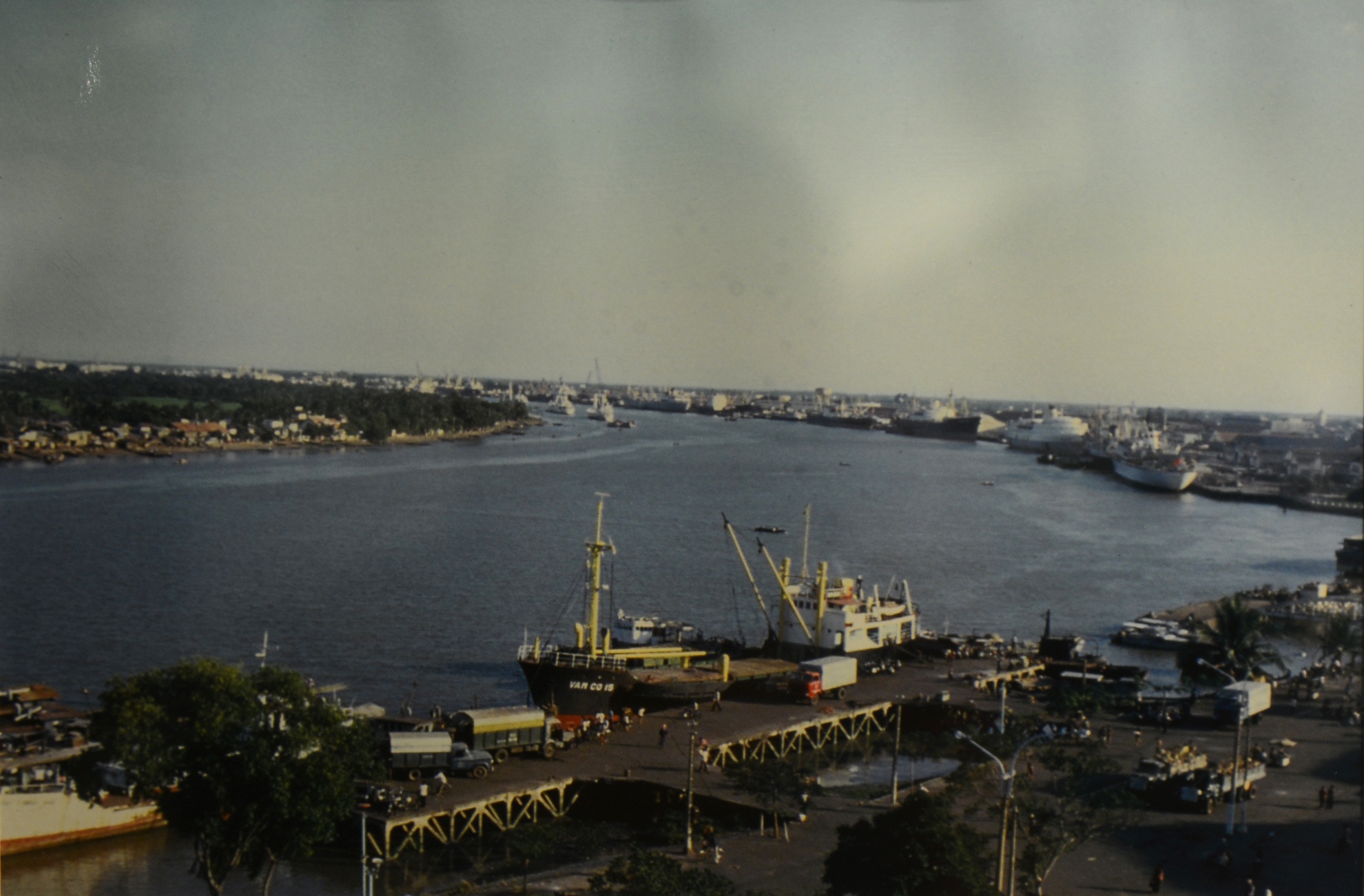 Trien lam anh Viet Nam nhung nam 80 anh 14