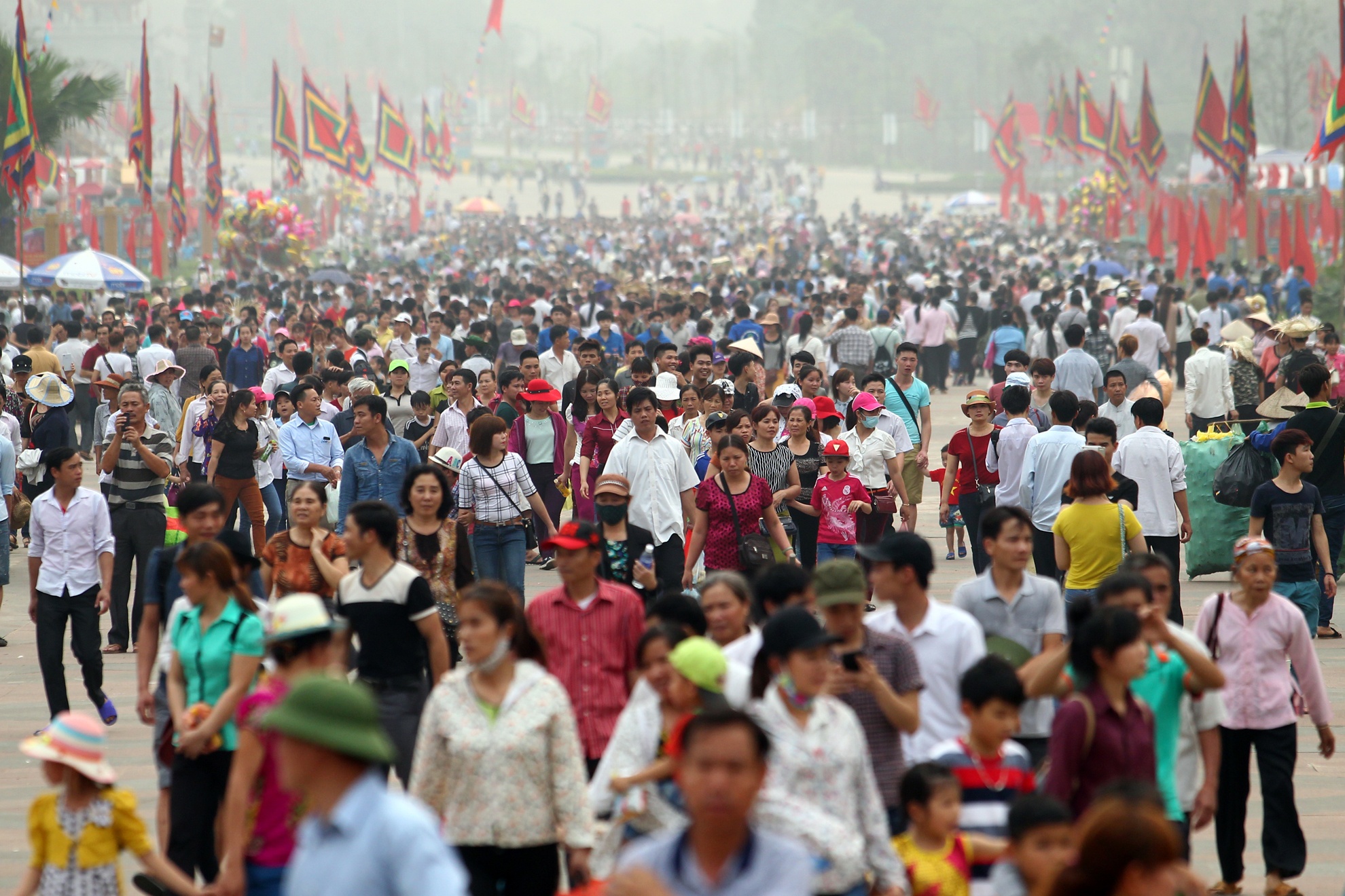 Le hoi Den Hung anh 1