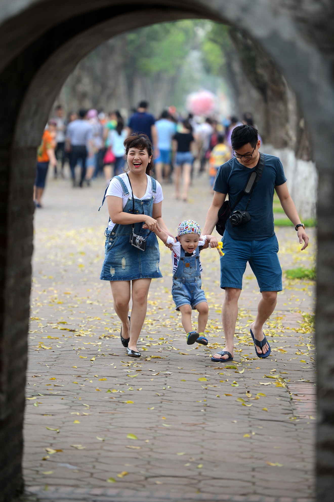 nguoi dan thanh thoi dao pho Ha Noi anh 6