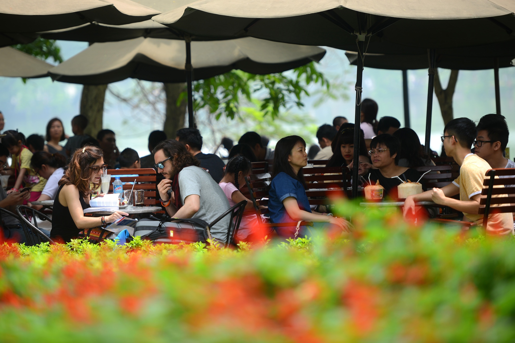 nguoi dan thanh thoi dao pho Ha Noi anh 11