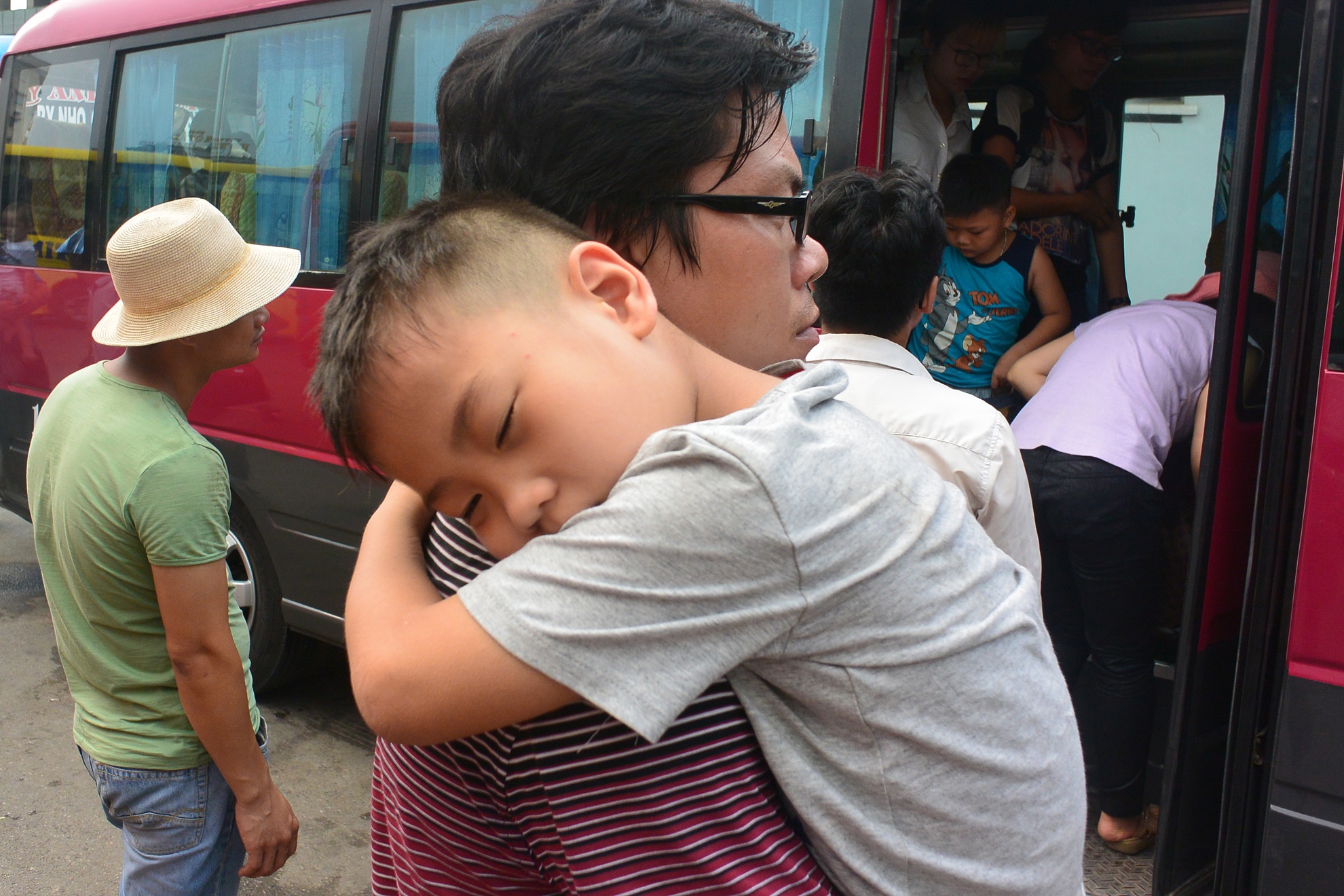 Nguoi dan un un do ve Ha Noi anh 7