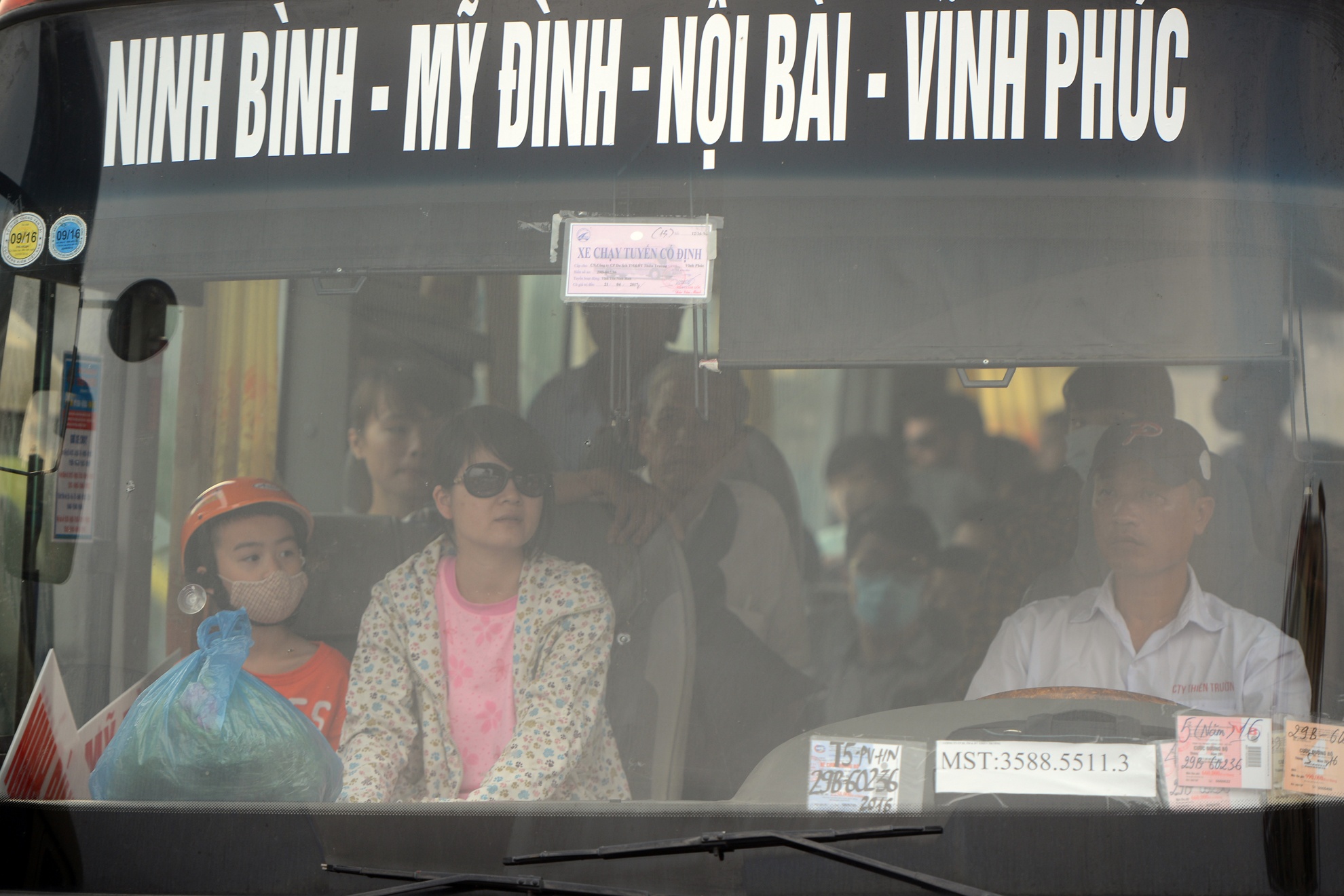 Nguoi dan un un do ve Ha Noi anh 1