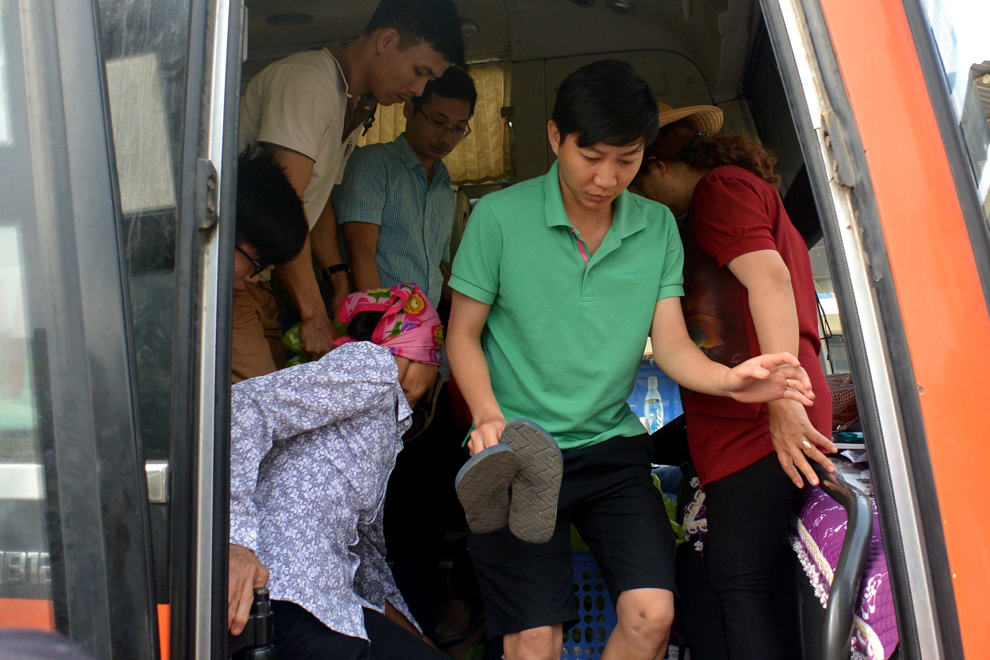 Nguoi dan un un do ve Ha Noi anh 4