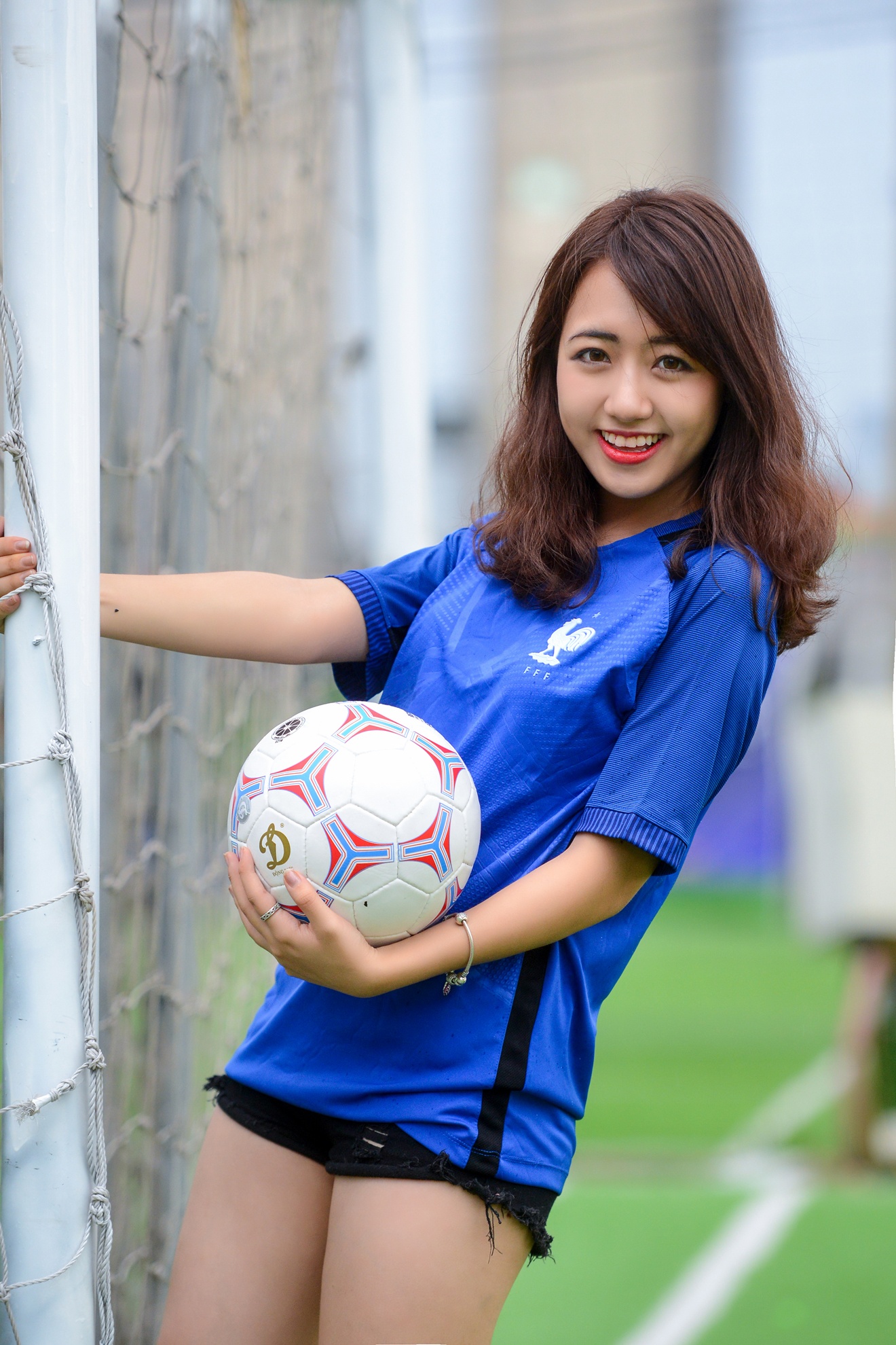 nữ du học sinh cổ vũ euro 2016 ảnh 3 nu du hoc sinh co vu euro 2016 anh 3