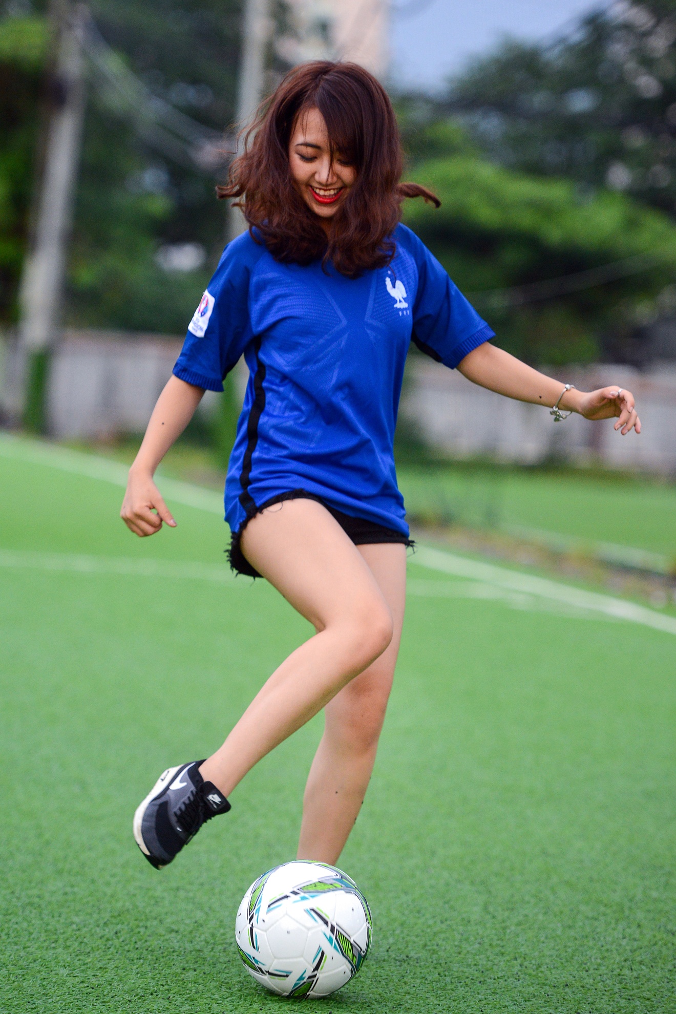 nữ du học sinh cổ vũ euro 2016 ảnh 10 nu du hoc sinh co vu euro 2016 anh 10