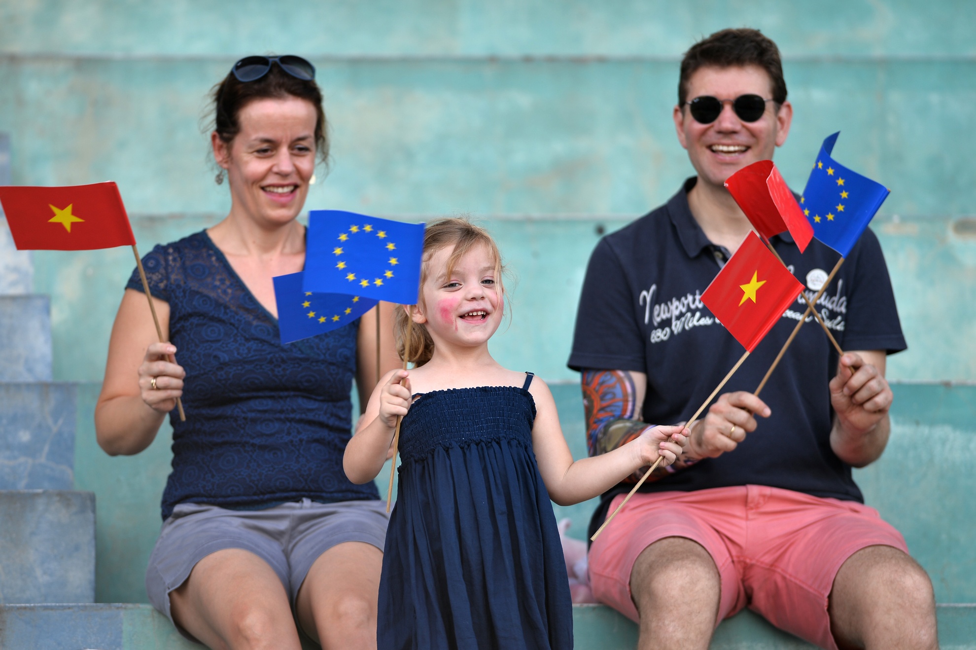 giao huu bong da khoi dong Euro 2016 anh 2