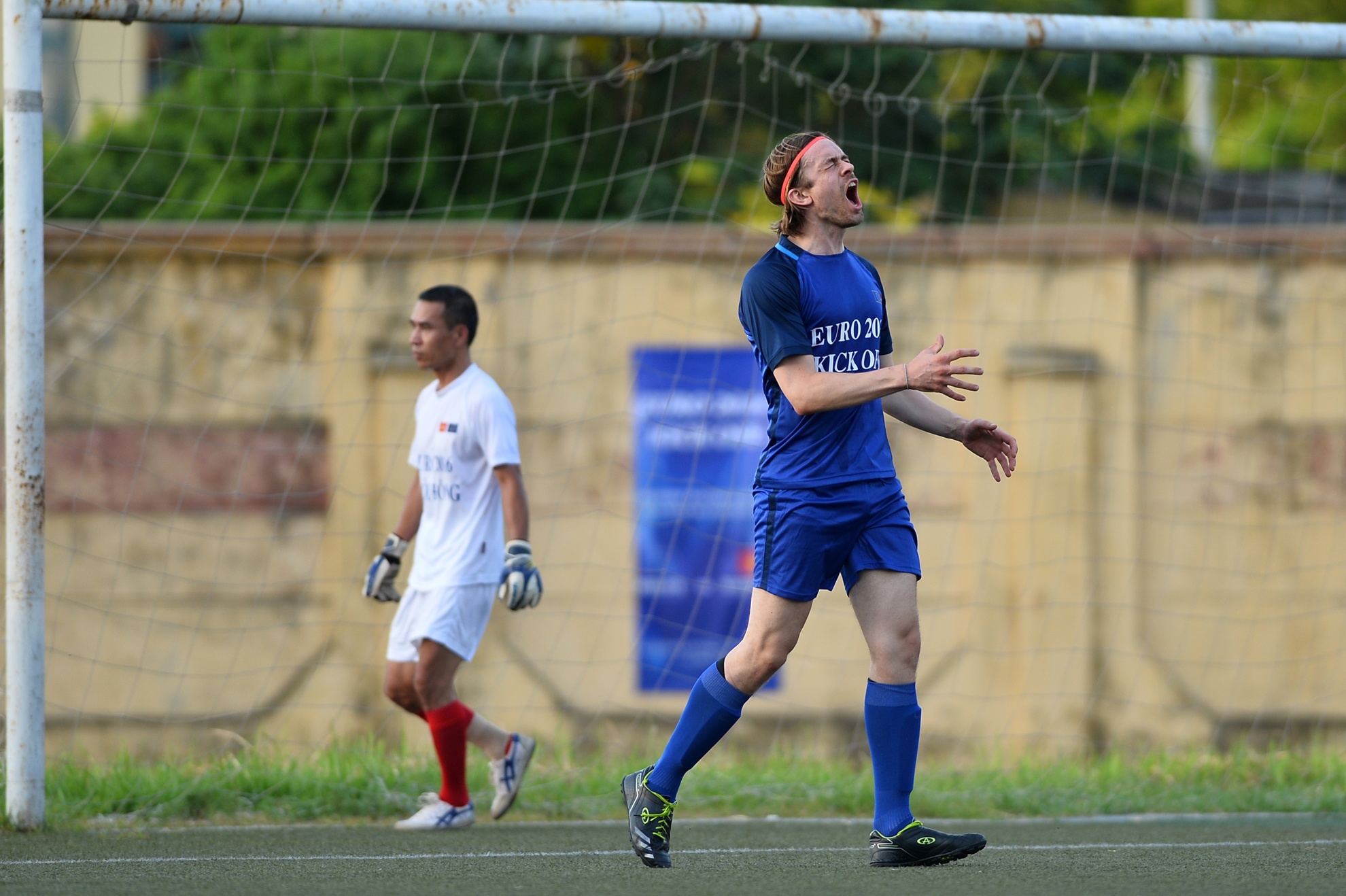 giao huu bong da khoi dong Euro 2016 anh 9