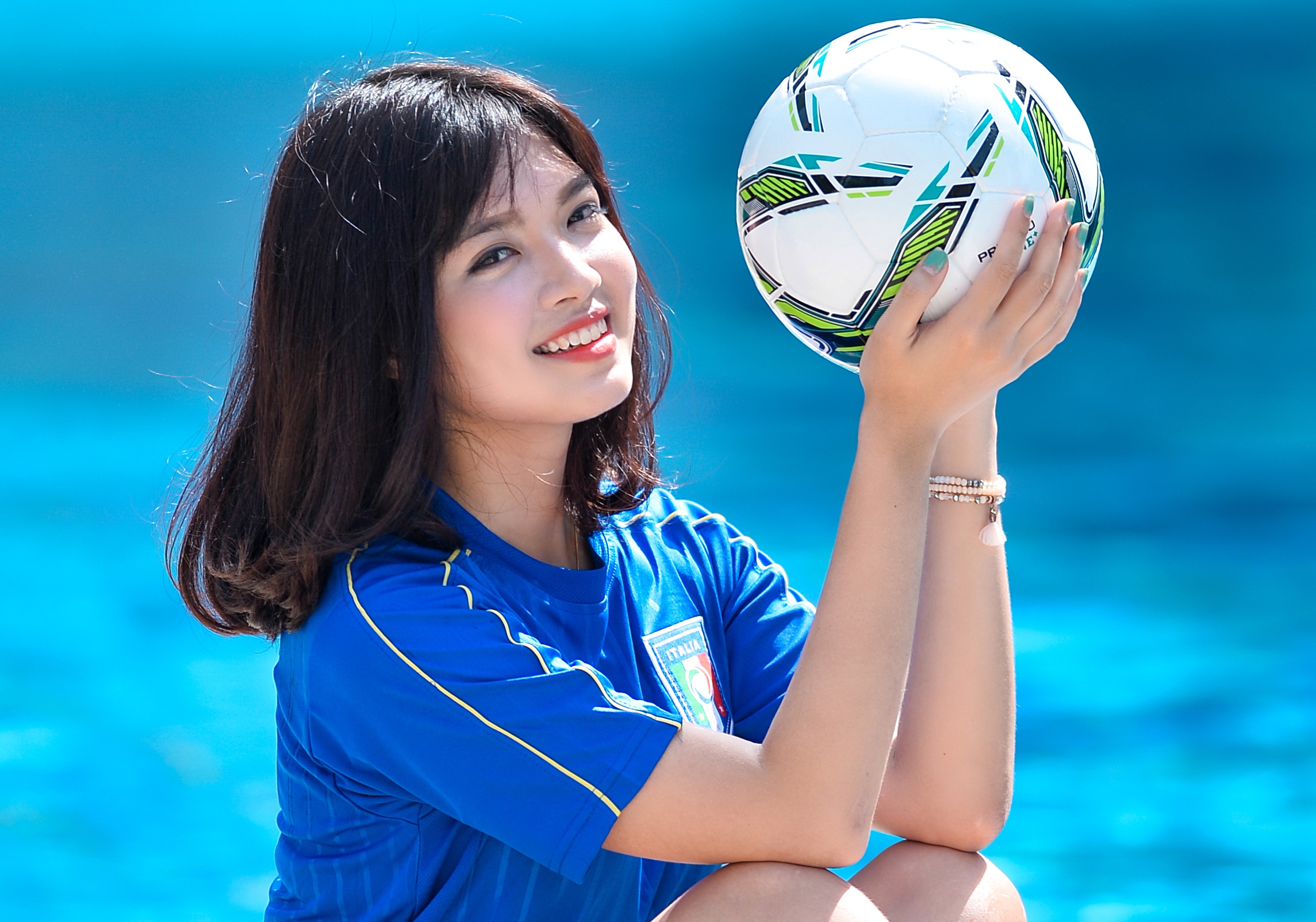 Nu luat su xinh dep me cac chang trai Italy hinh anh