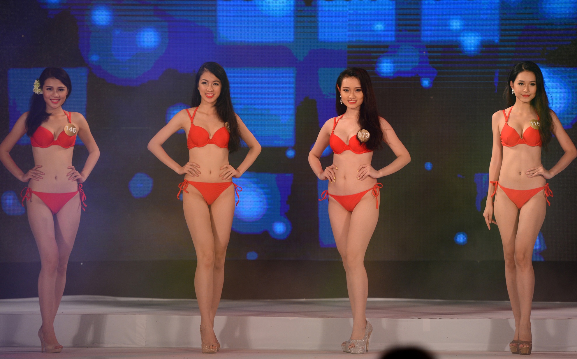 Hoa hau Ban sac Viet nong bong bikini anh 15