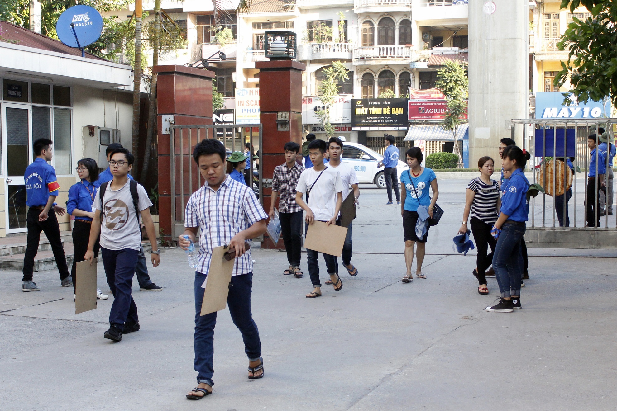 thi sinh linh kinh thi nang khieu. anh 1