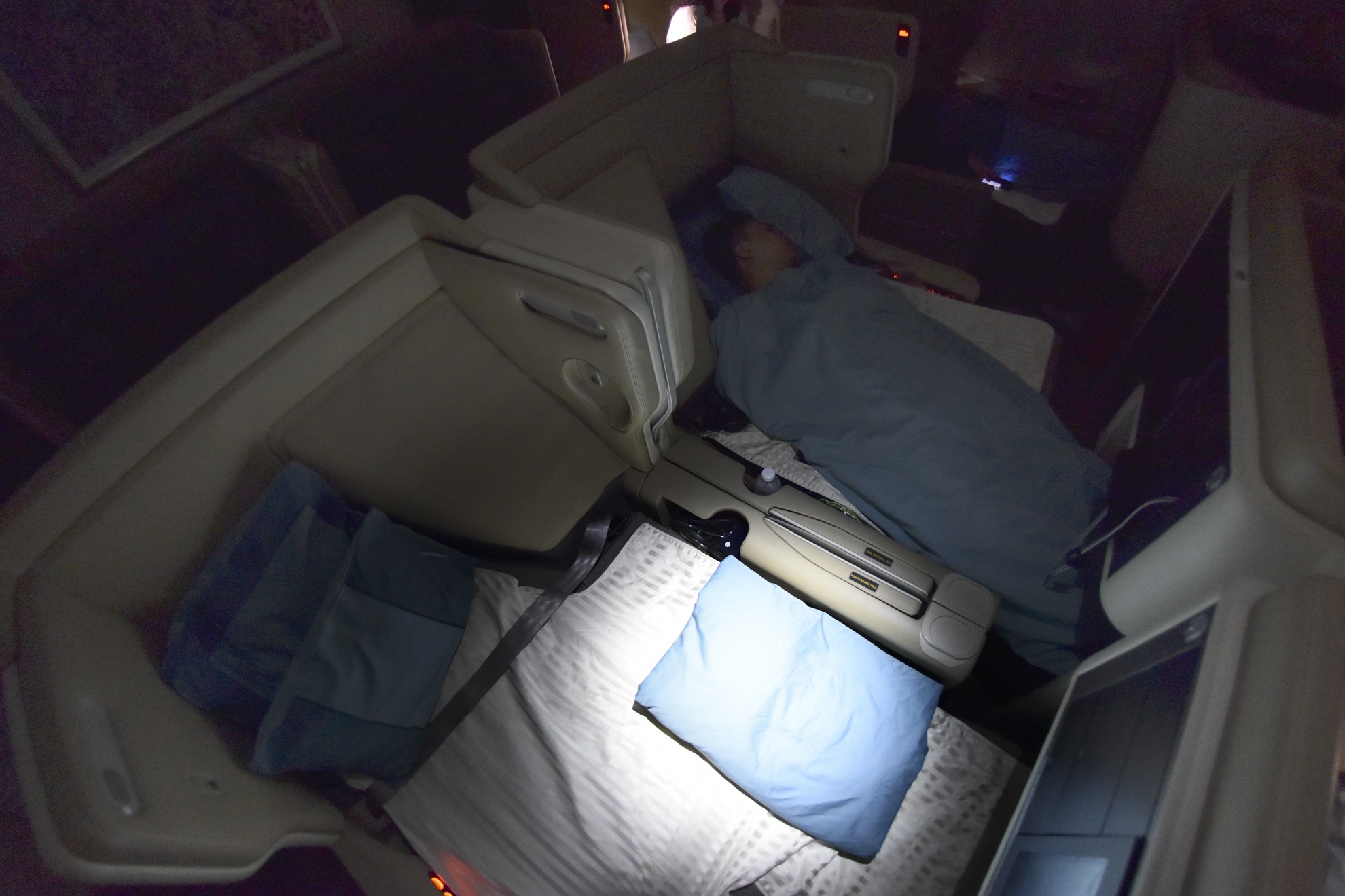 Trai nghiem khoang Business hang Singapore Airline anh 13