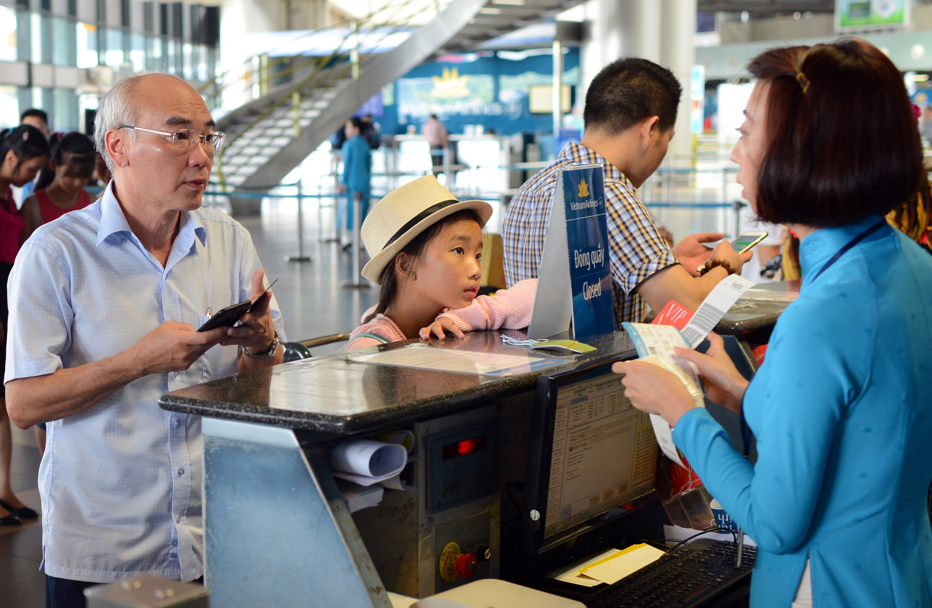 San bay Noi Bai sau ba ngay bi tin tac tan cong hinh anh