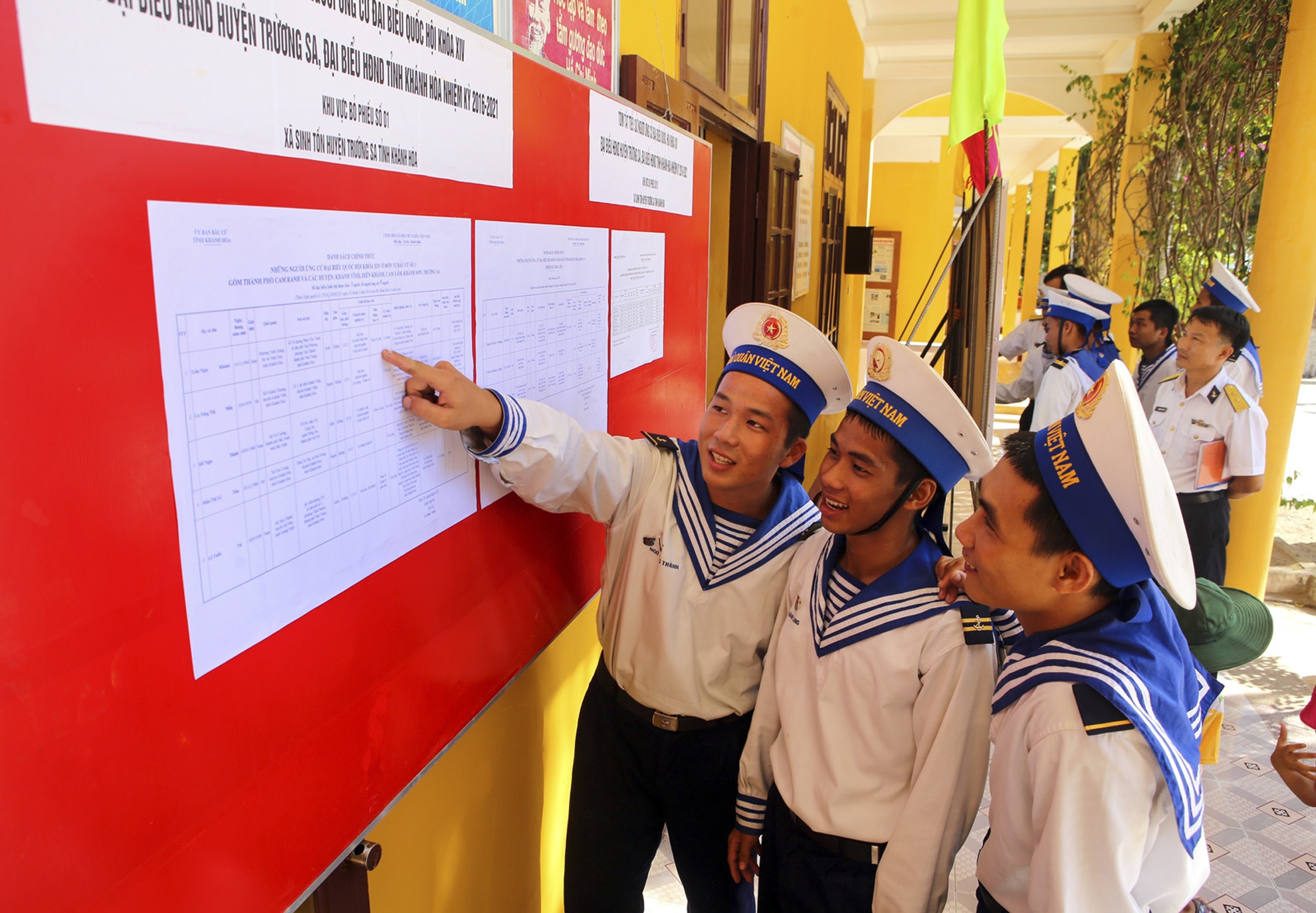 Trao giai Khoang Khac Vang 04 anh 6