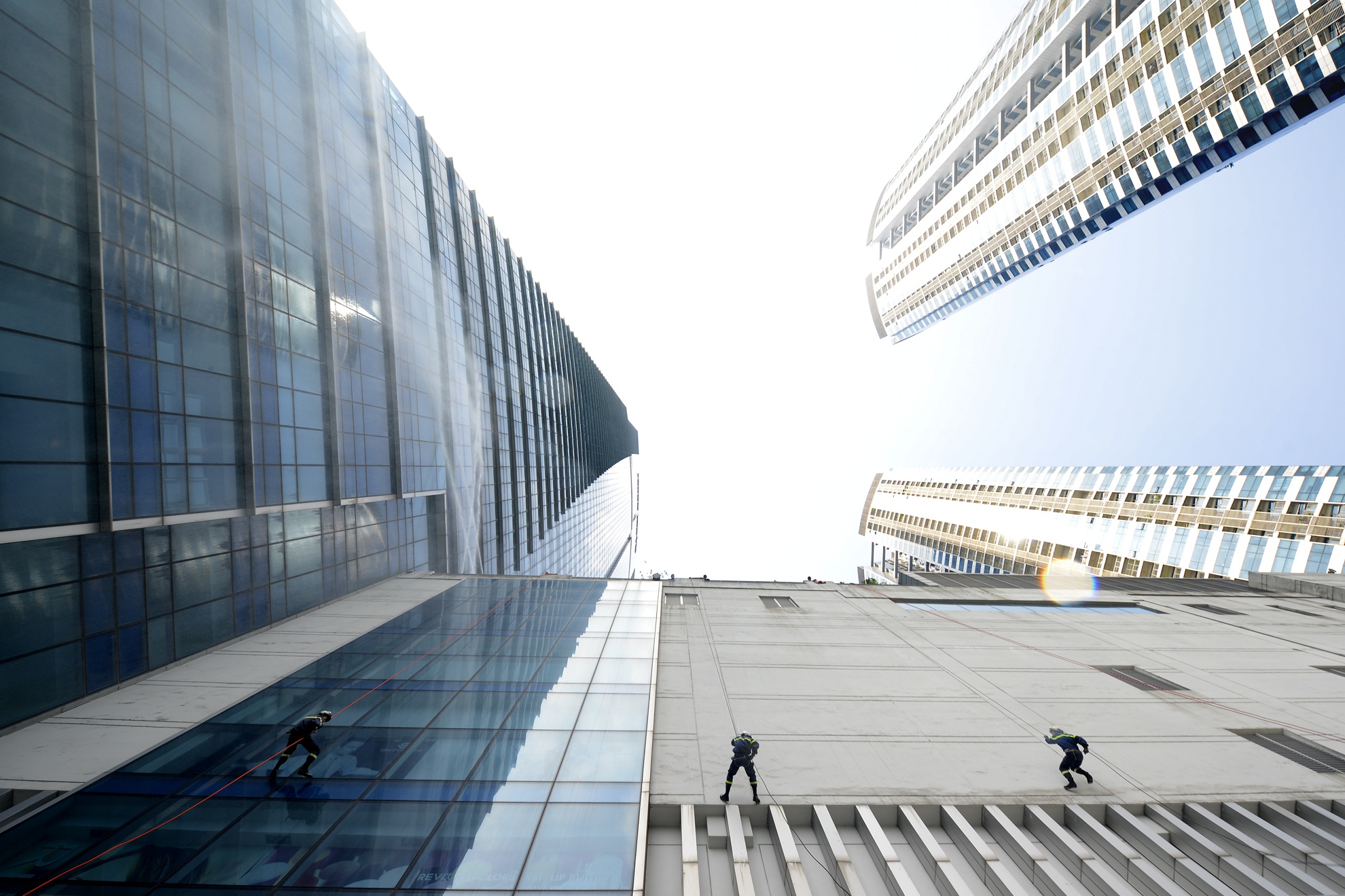 Dien tap chay lon o toa nha Keangnam anh 15