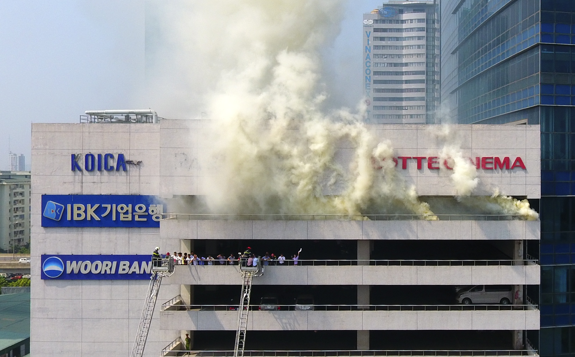 Dien tap chay lon o toa nha Keangnam anh 4