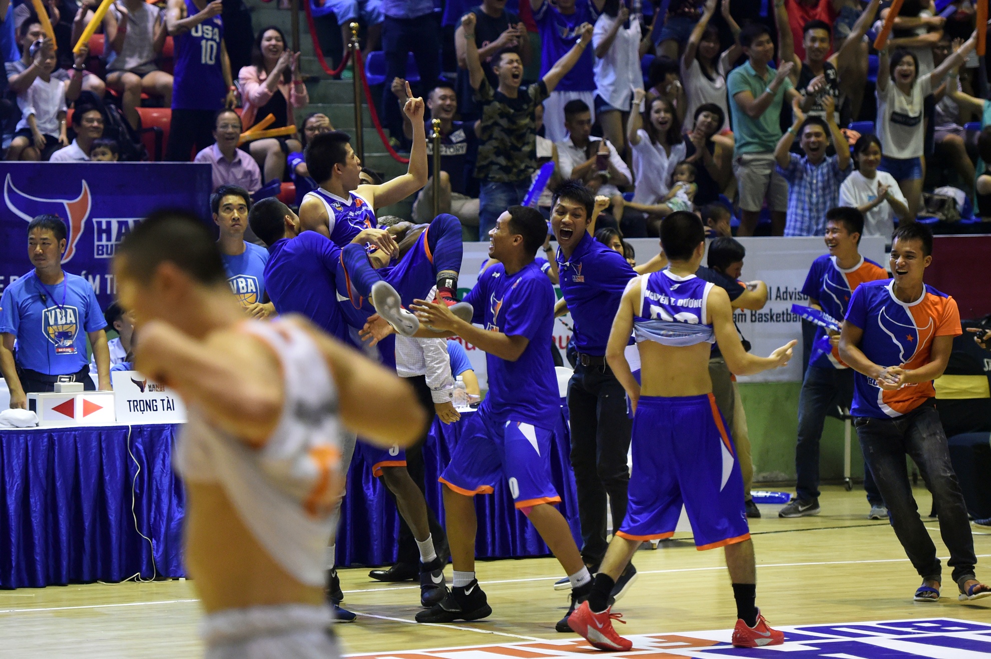 Hanoi Buffaloes thang kich tinh DaNang Dragons anh 19