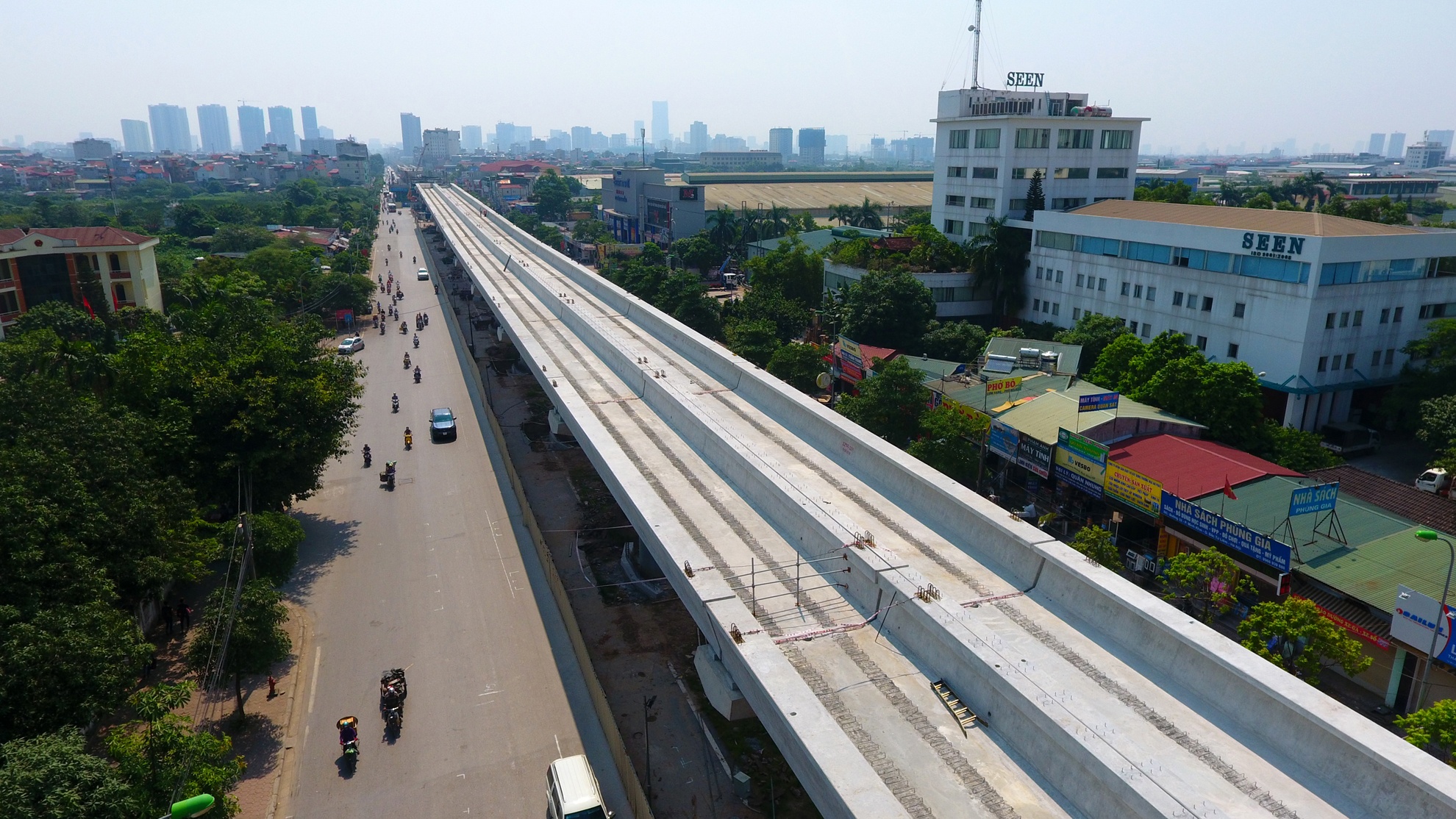 Lao dam duong sat Nhon - Cau Giay anh 6