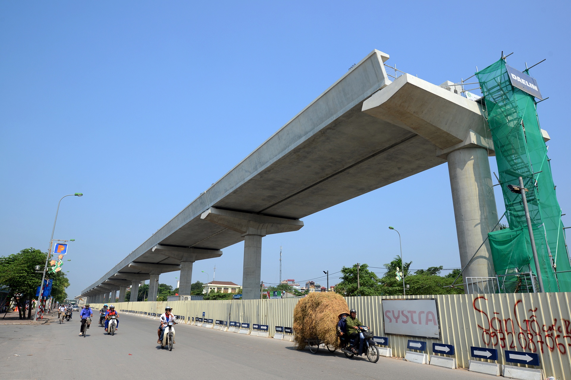 Lao dam duong sat Nhon - Cau Giay anh 7