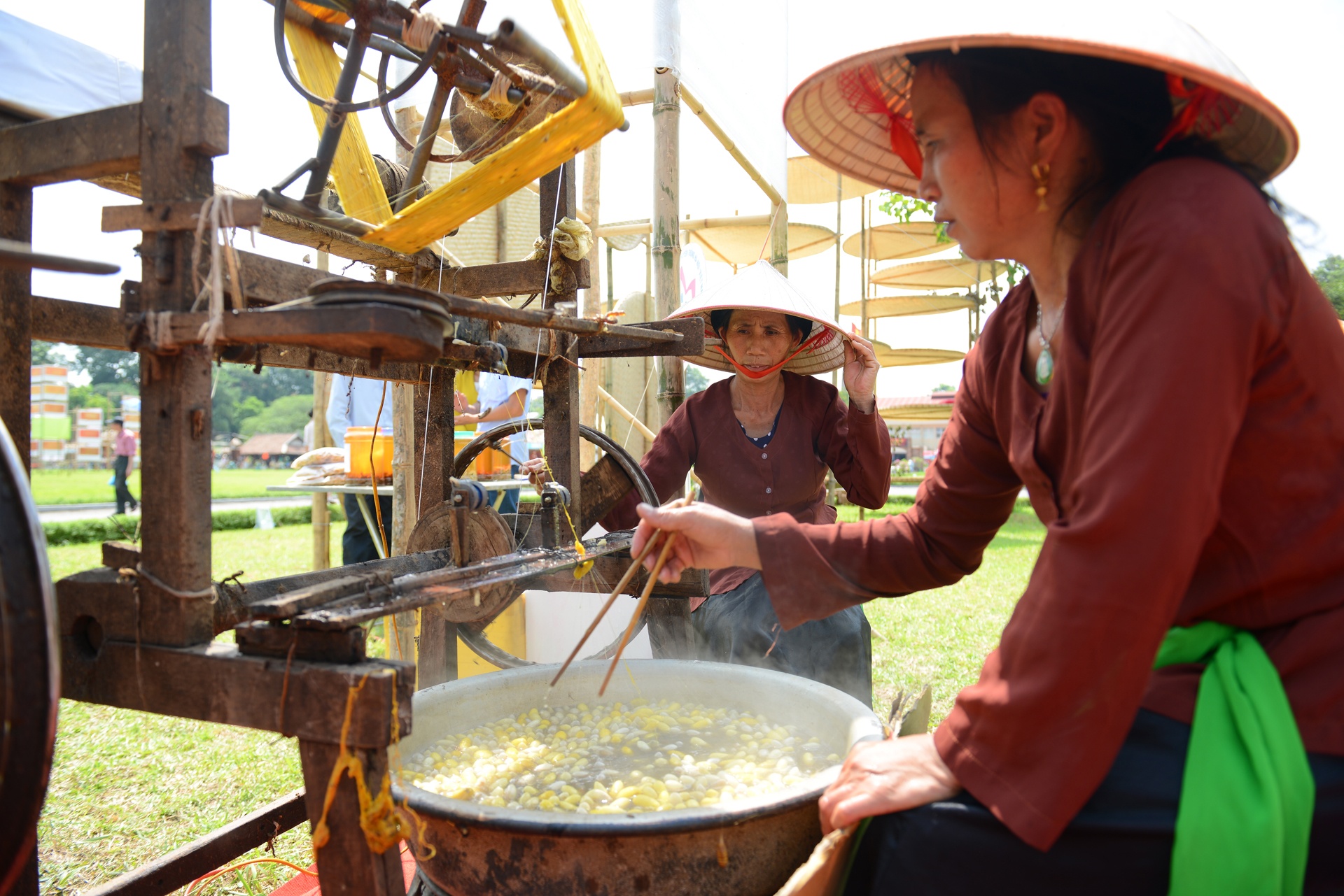 Lien hoan du lich lang nghe anh 2