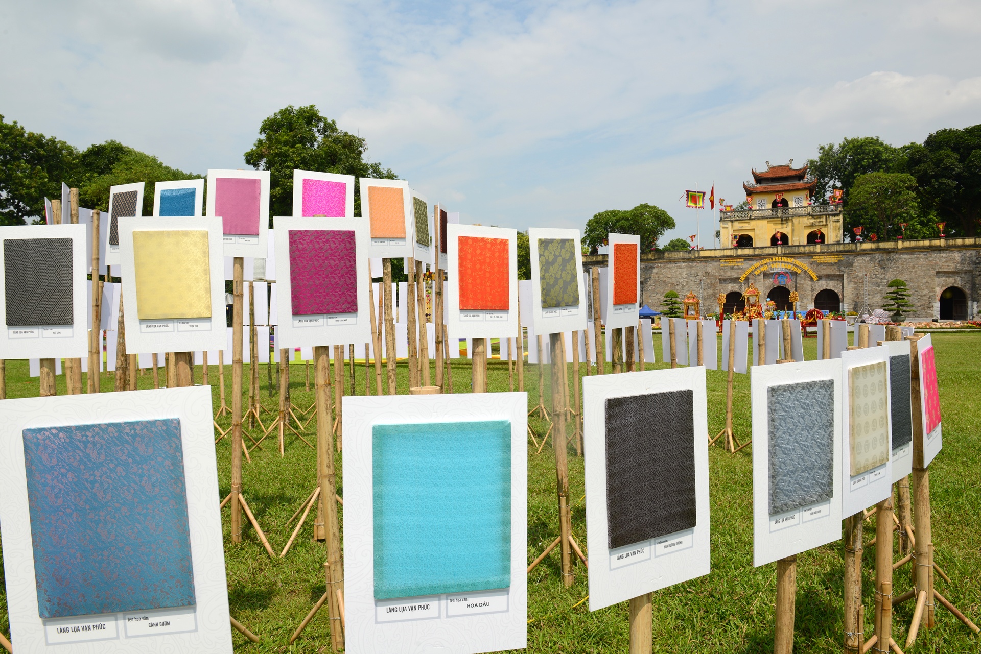 Lien hoan du lich lang nghe anh 6