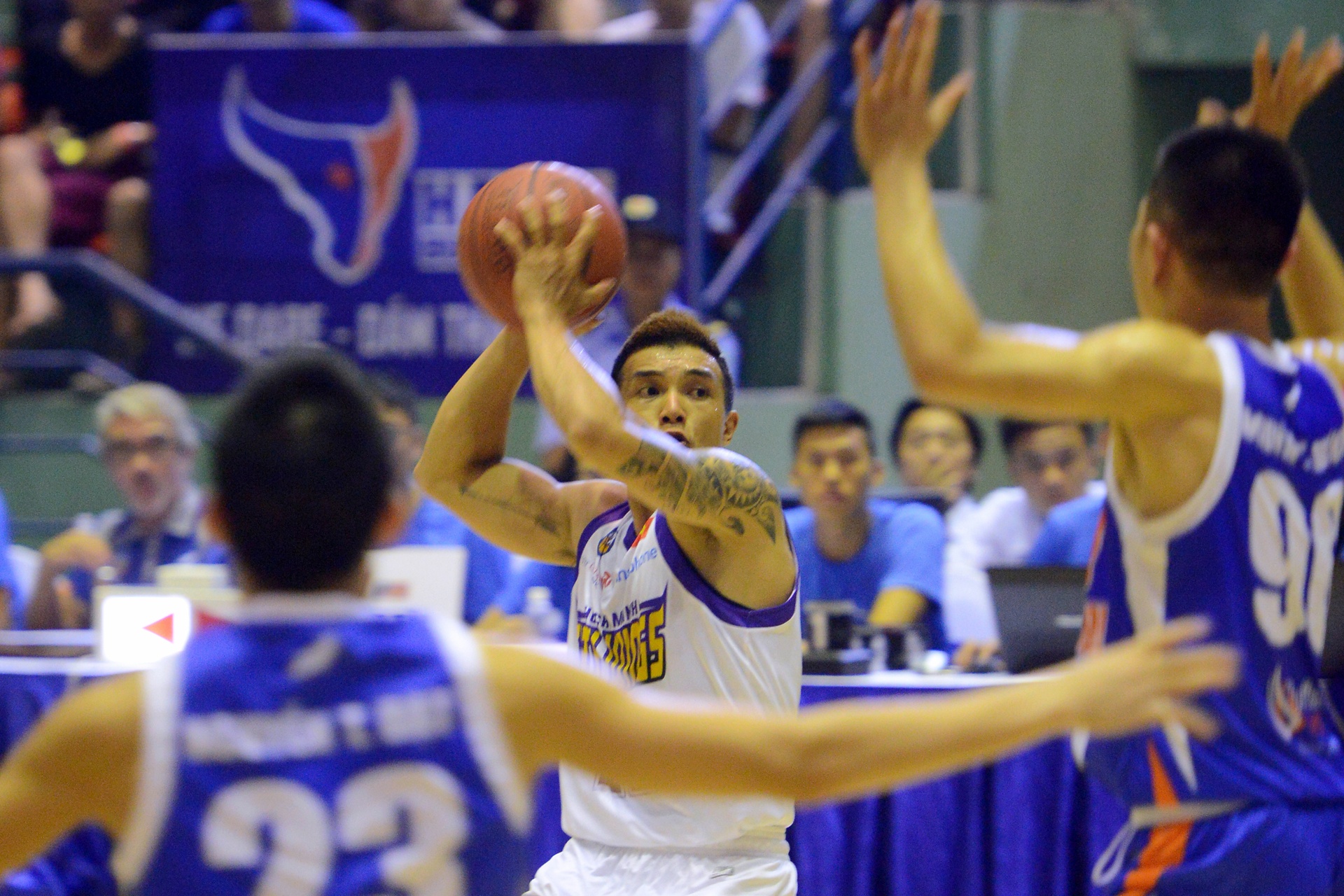 Hà Nội Buffaloes thất thủ trên sân nhà ảnh 7 Ha Noi Buffaloes that thu tren san nha anh 7