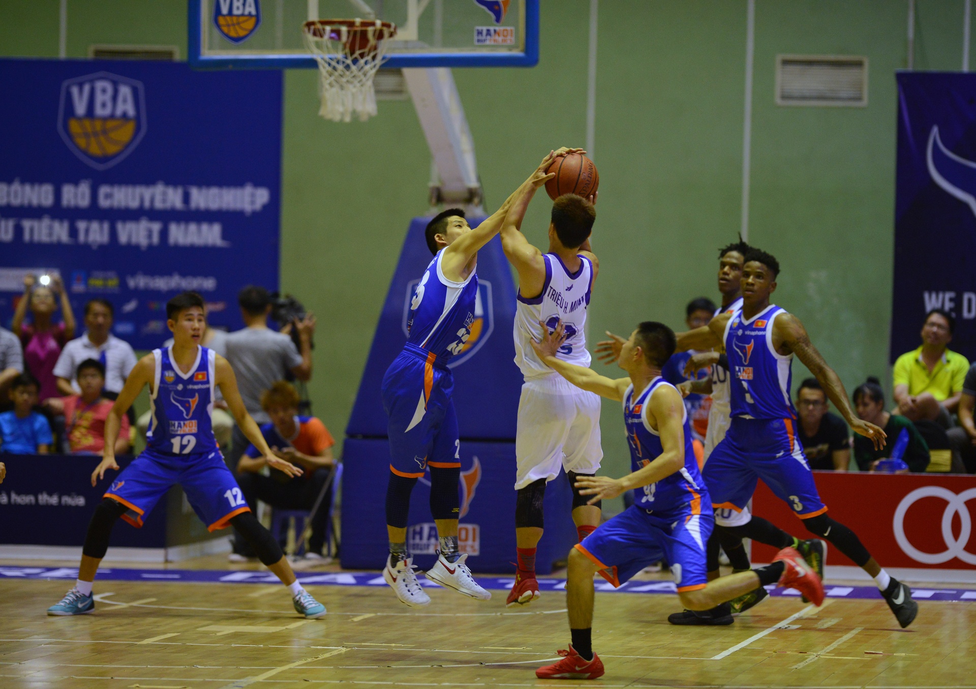 Hà Nội Buffaloes thất thủ trên sân nhà ảnh 13 Ha Noi Buffaloes that thu tren san nha anh 13