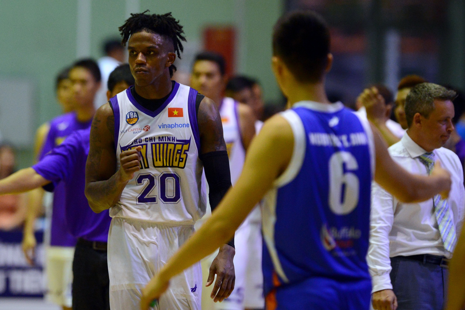 Hà Nội Buffaloes thất thủ trên sân nhà ảnh 18 Ha Noi Buffaloes that thu tren san nha anh 18