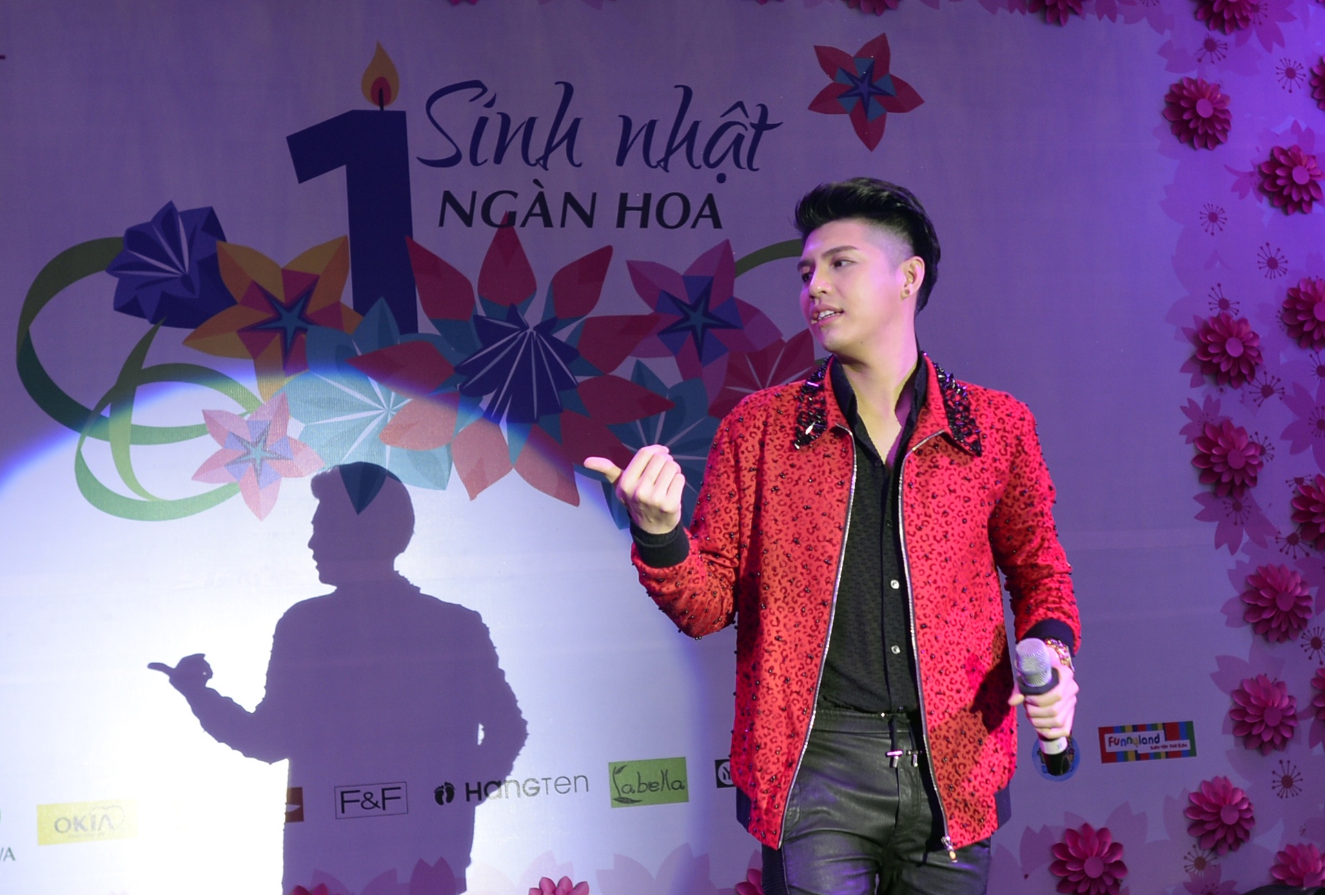 Fan chen lan de gap Noo Phuoc Thinh anh 8