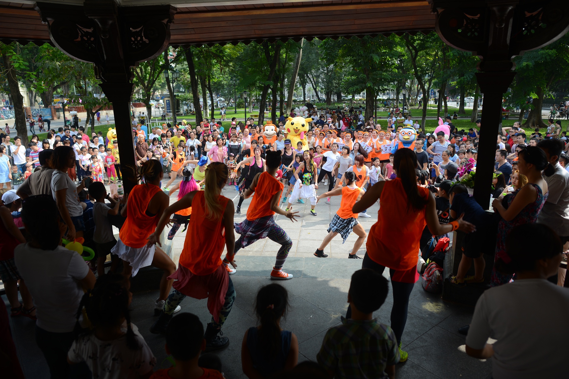 gioi tre nhay flashmob anh 3