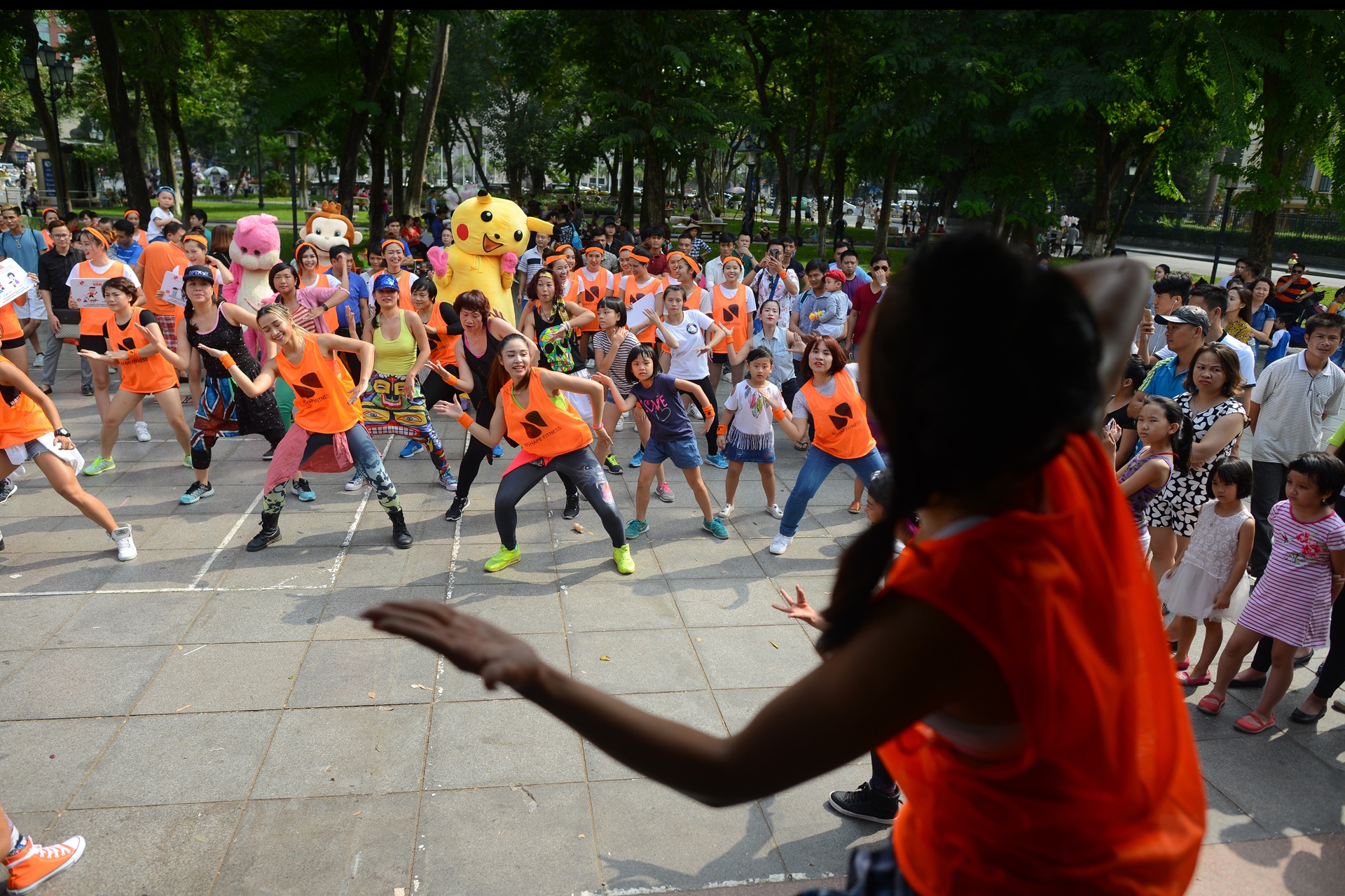 gioi tre nhay flashmob anh 6