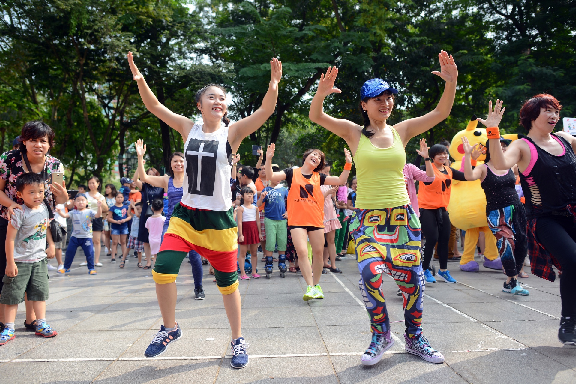 gioi tre nhay flashmob anh 4