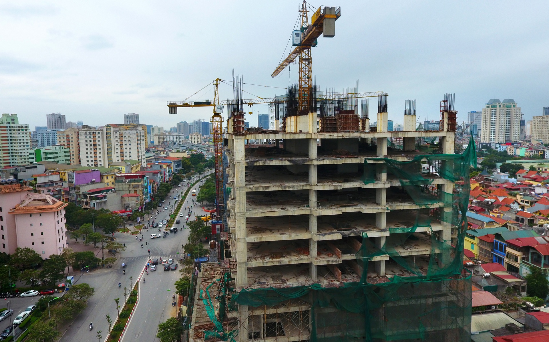 Dat vang nghin ty AZ Lam Vien 'ngu dong' gan thap ky hinh anh