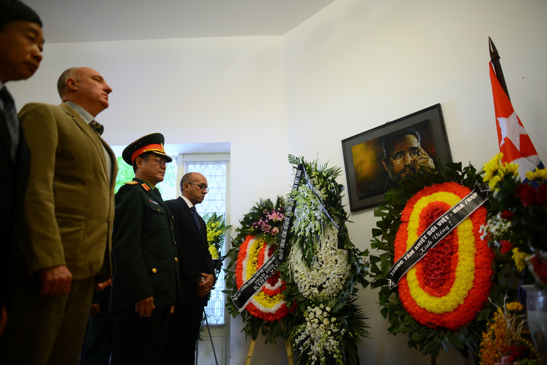 Nguoi dan Viet Nam vieng Fidel Castro anh 9