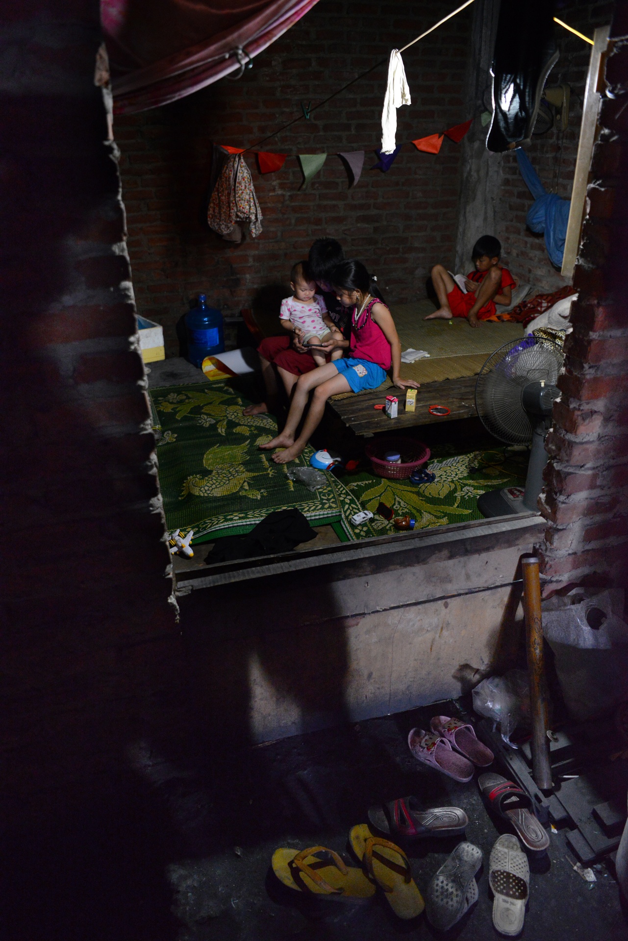 Cong nhan o nha lien ke tien ty anh 14